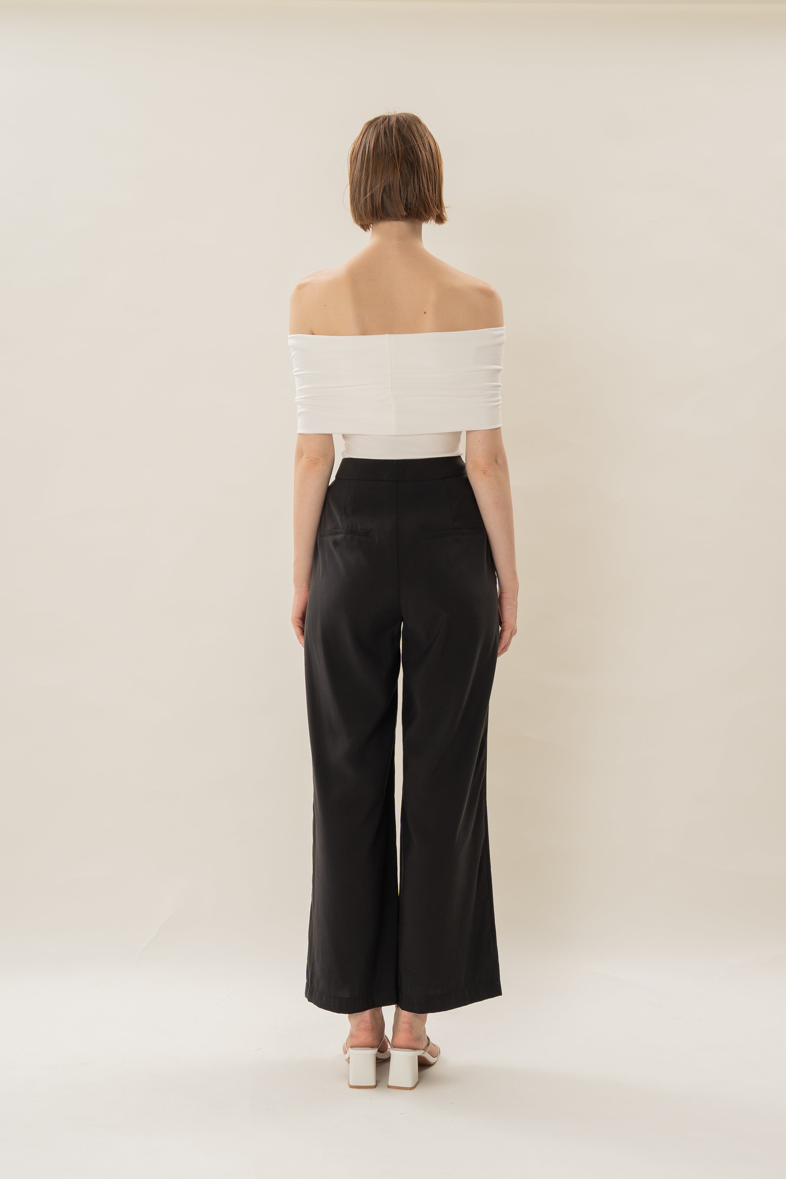 Classic Pleated Trousers in Black