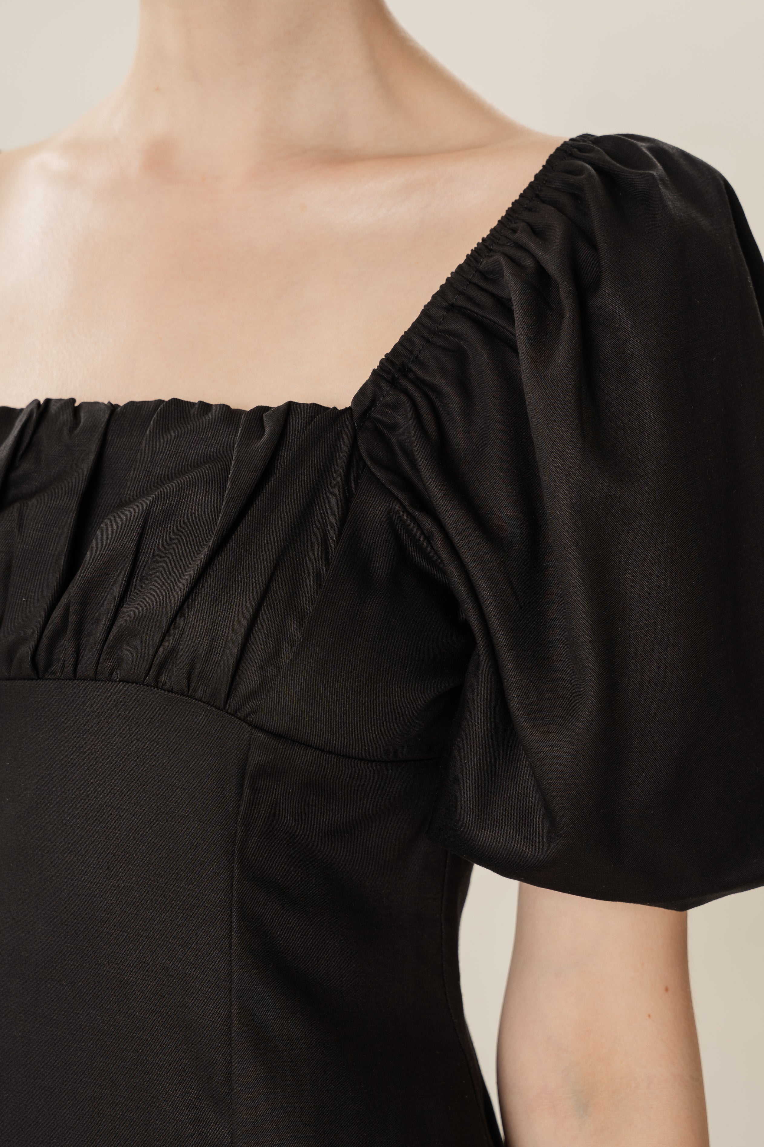 Puff Sleeve Midi Ruched Sun Dress in Black