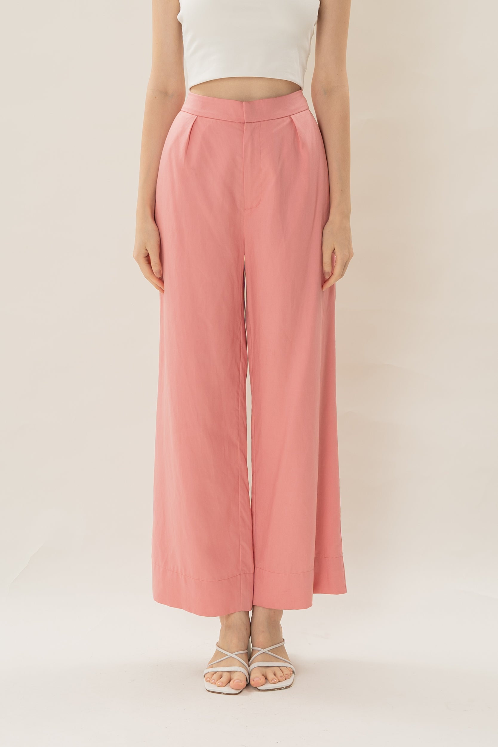 Classic Pleated Trousers in Pink