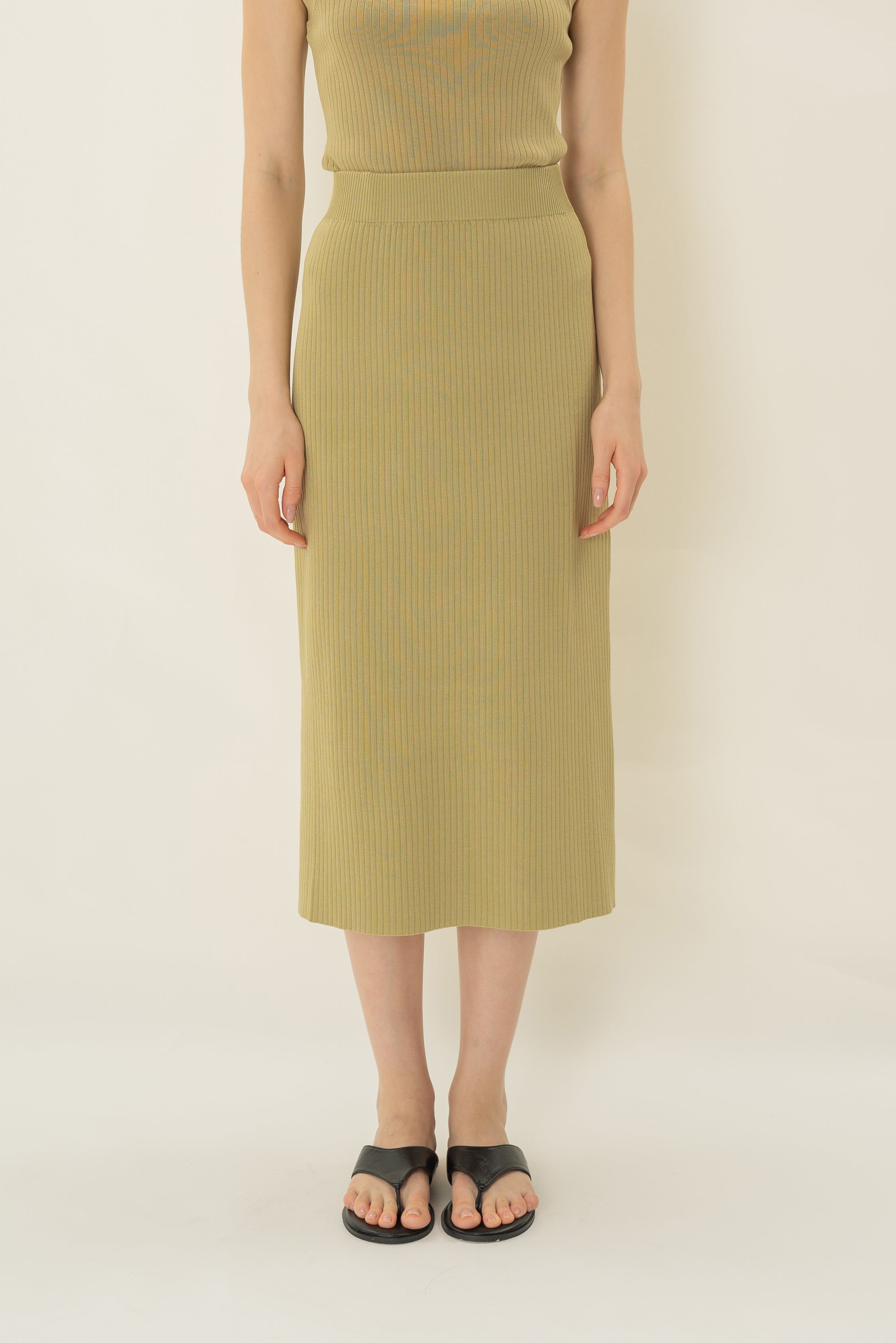Knitted Straight Skirt in Palm