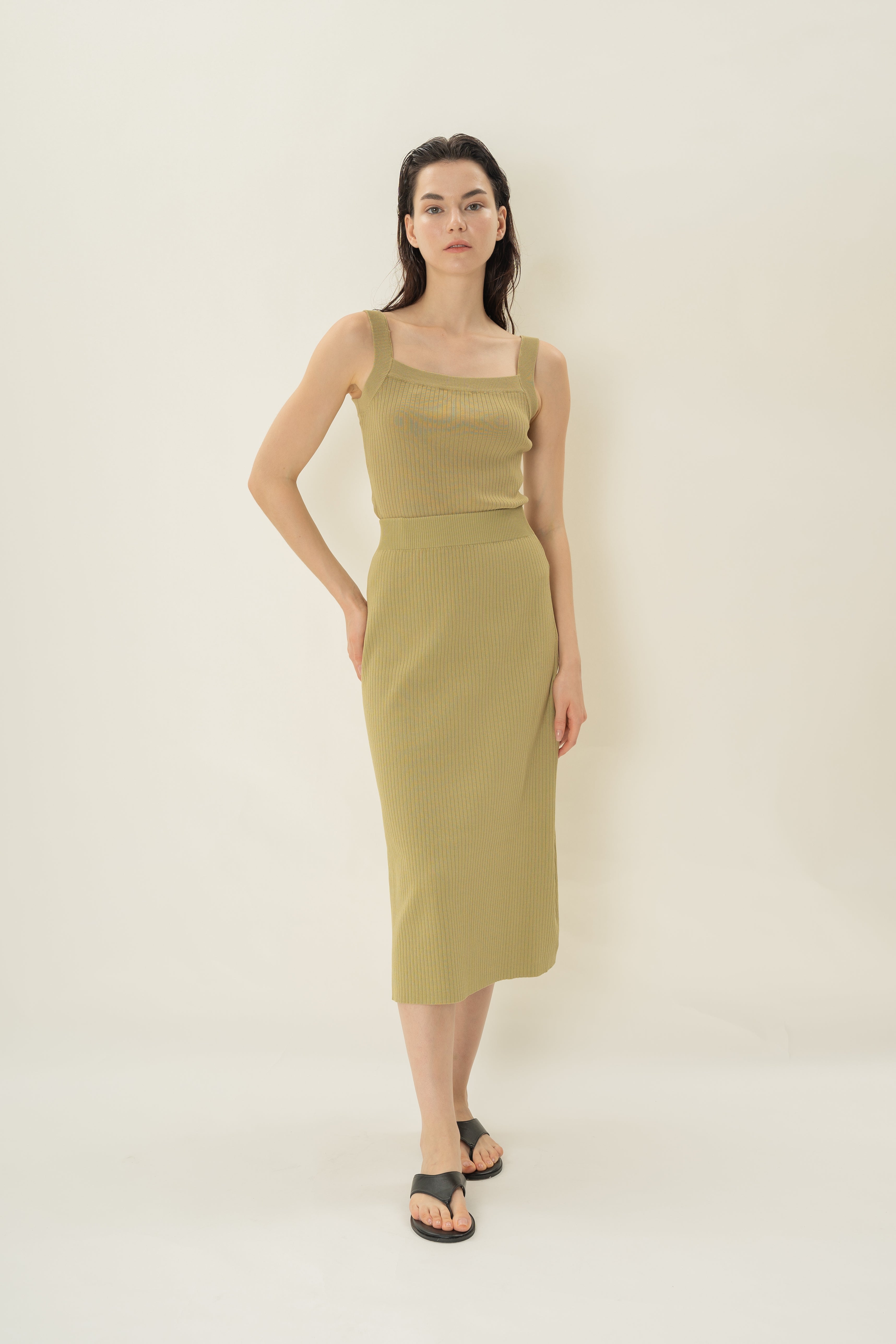 Knitted Straight Skirt in Palm