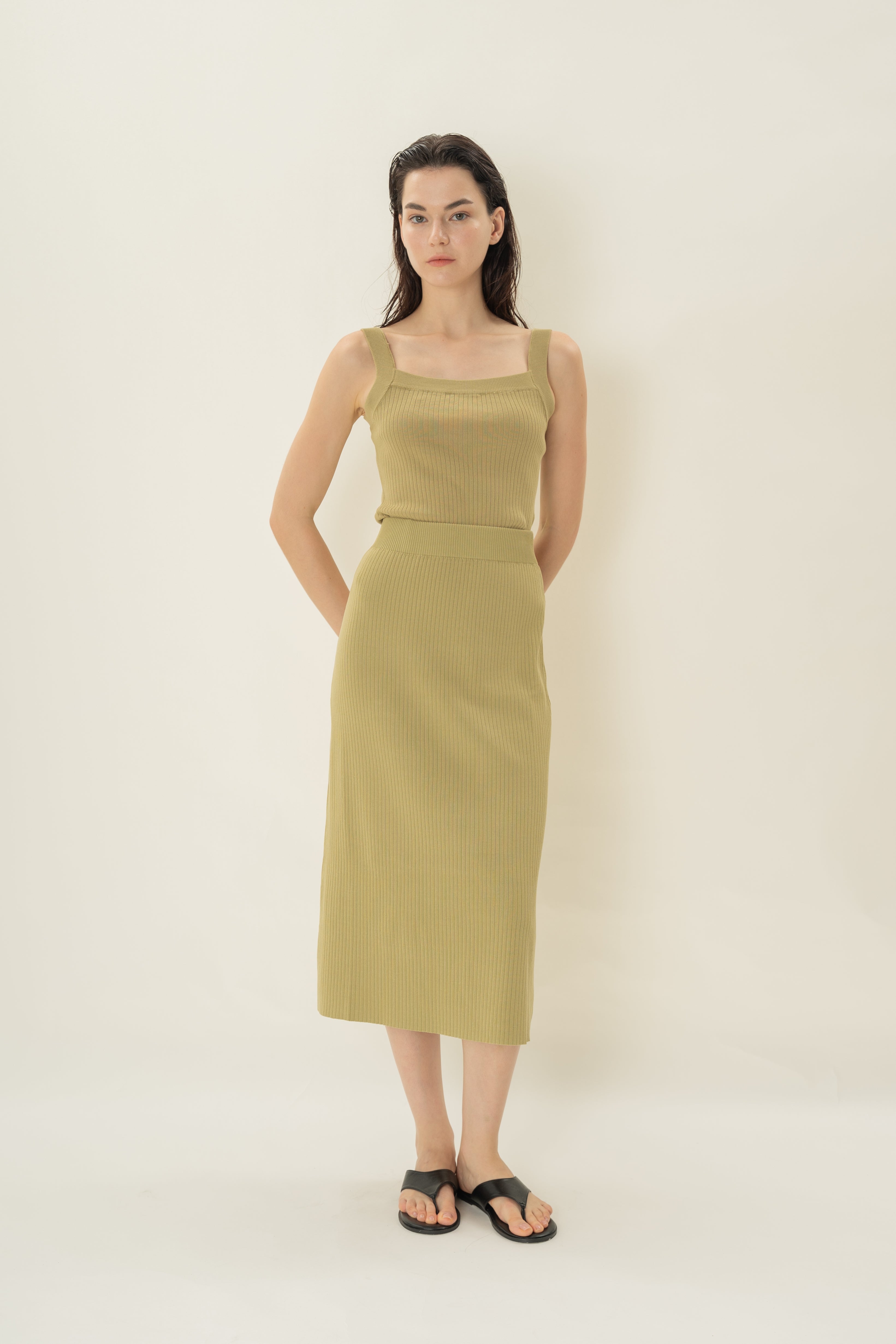 Knitted Straight Skirt in Palm