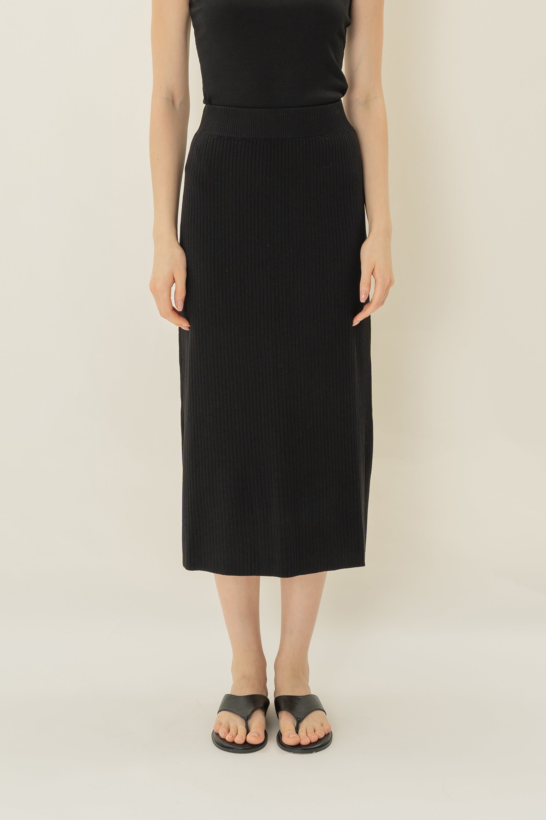 Knitted Straight Skirt in Black
