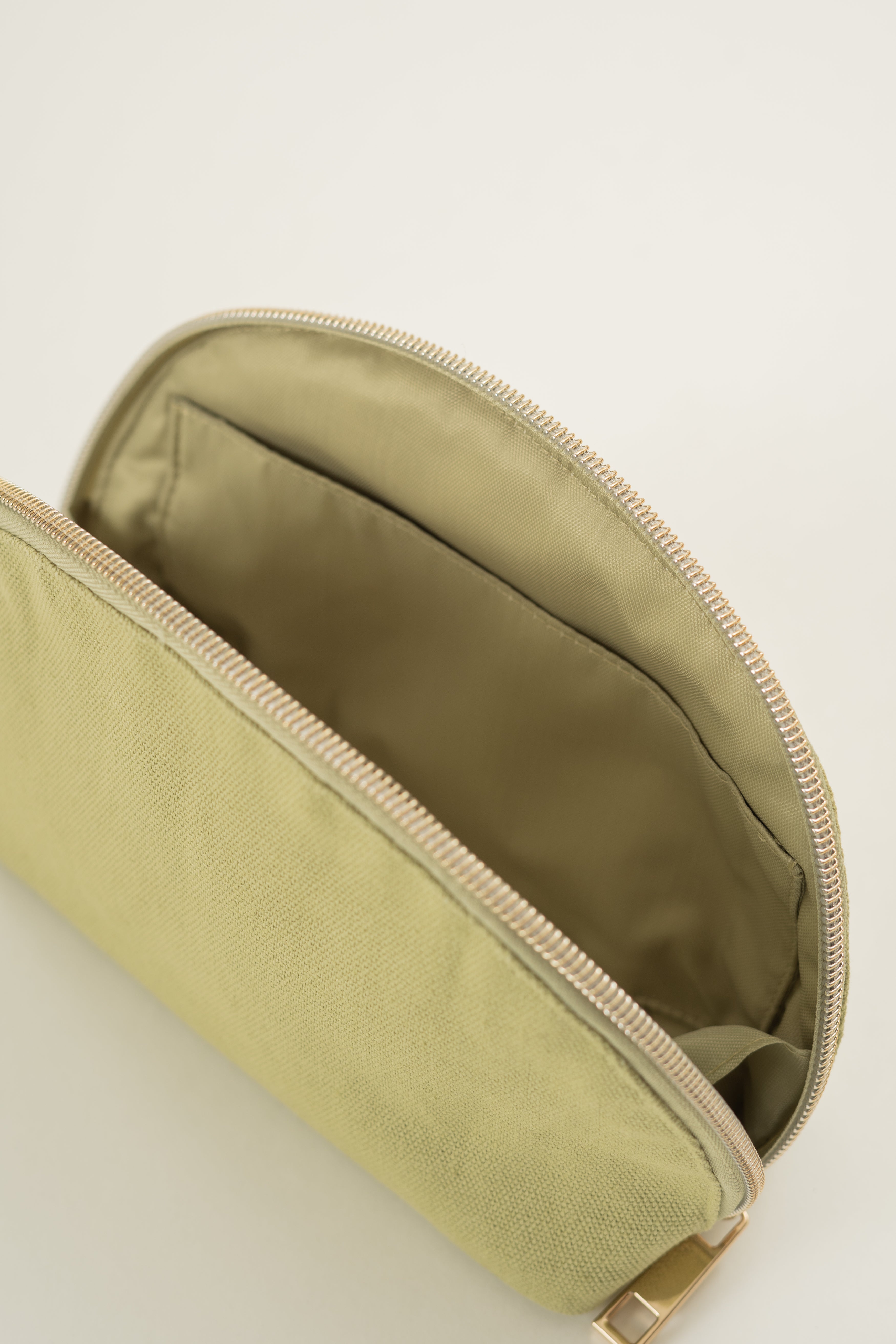 Round Pouch in Sage
