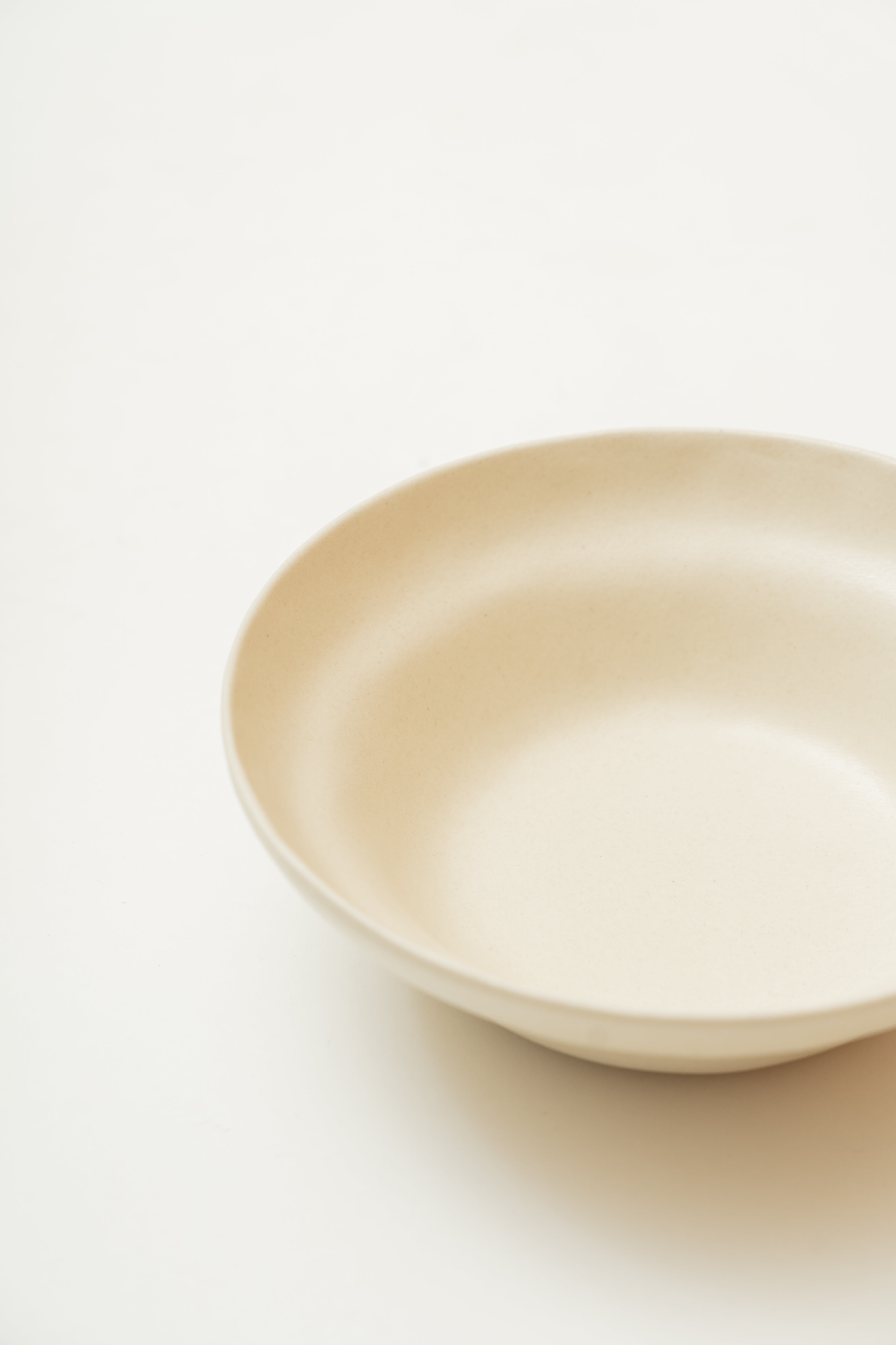 Serving Bowl in Cream