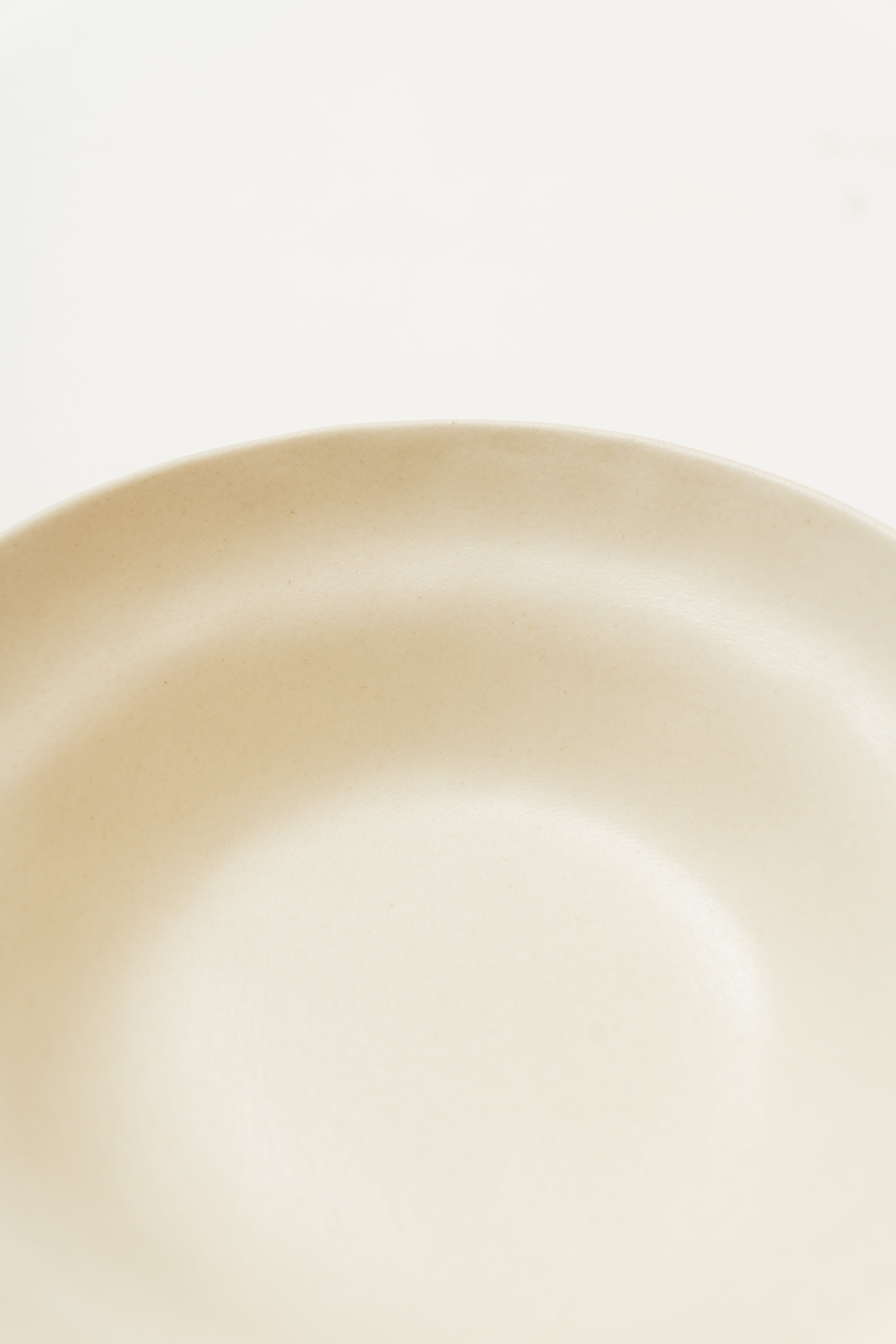 Serving Bowl in Cream