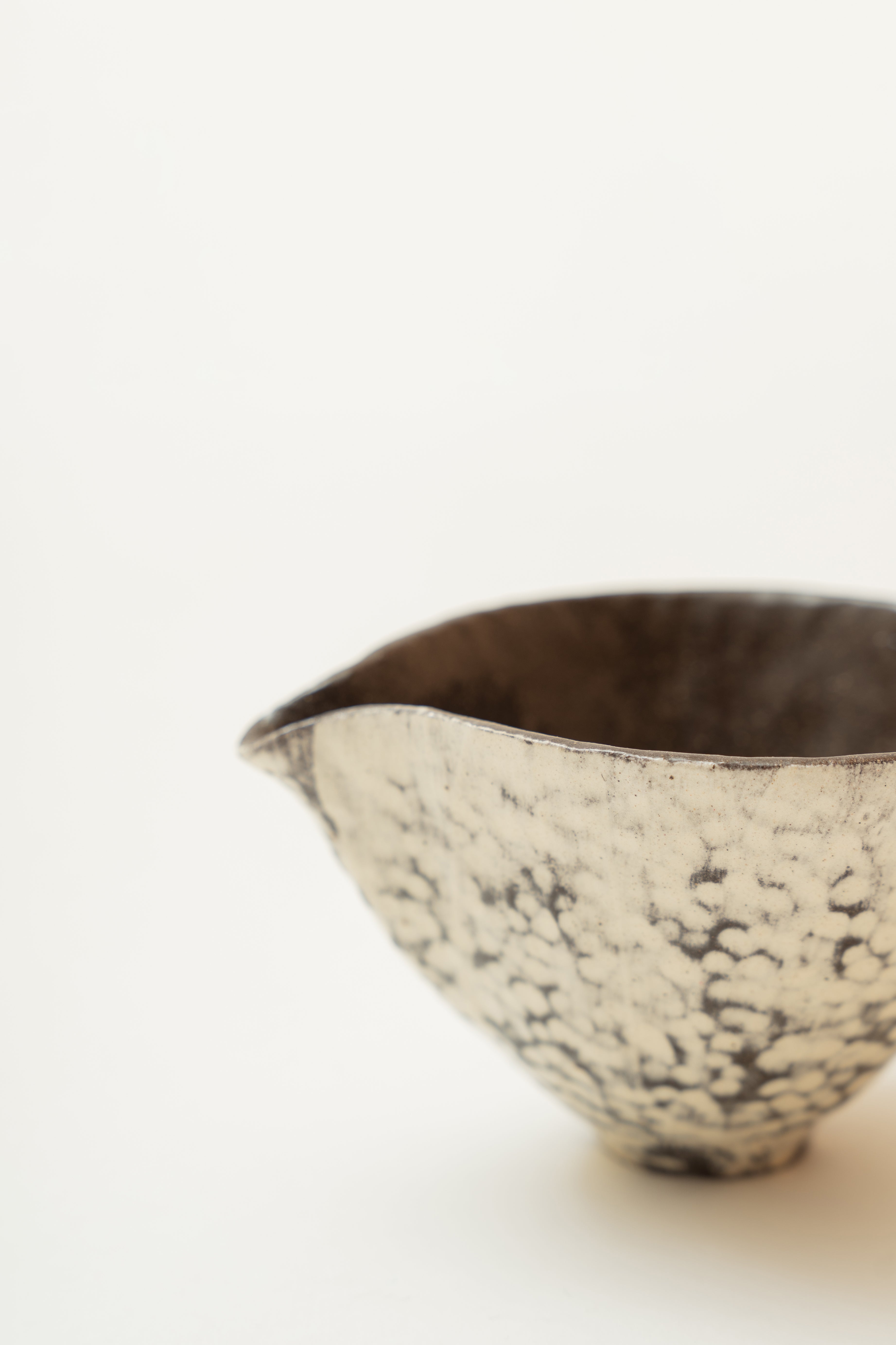 Tea Bowl With Spout In Speckled Stone Brown