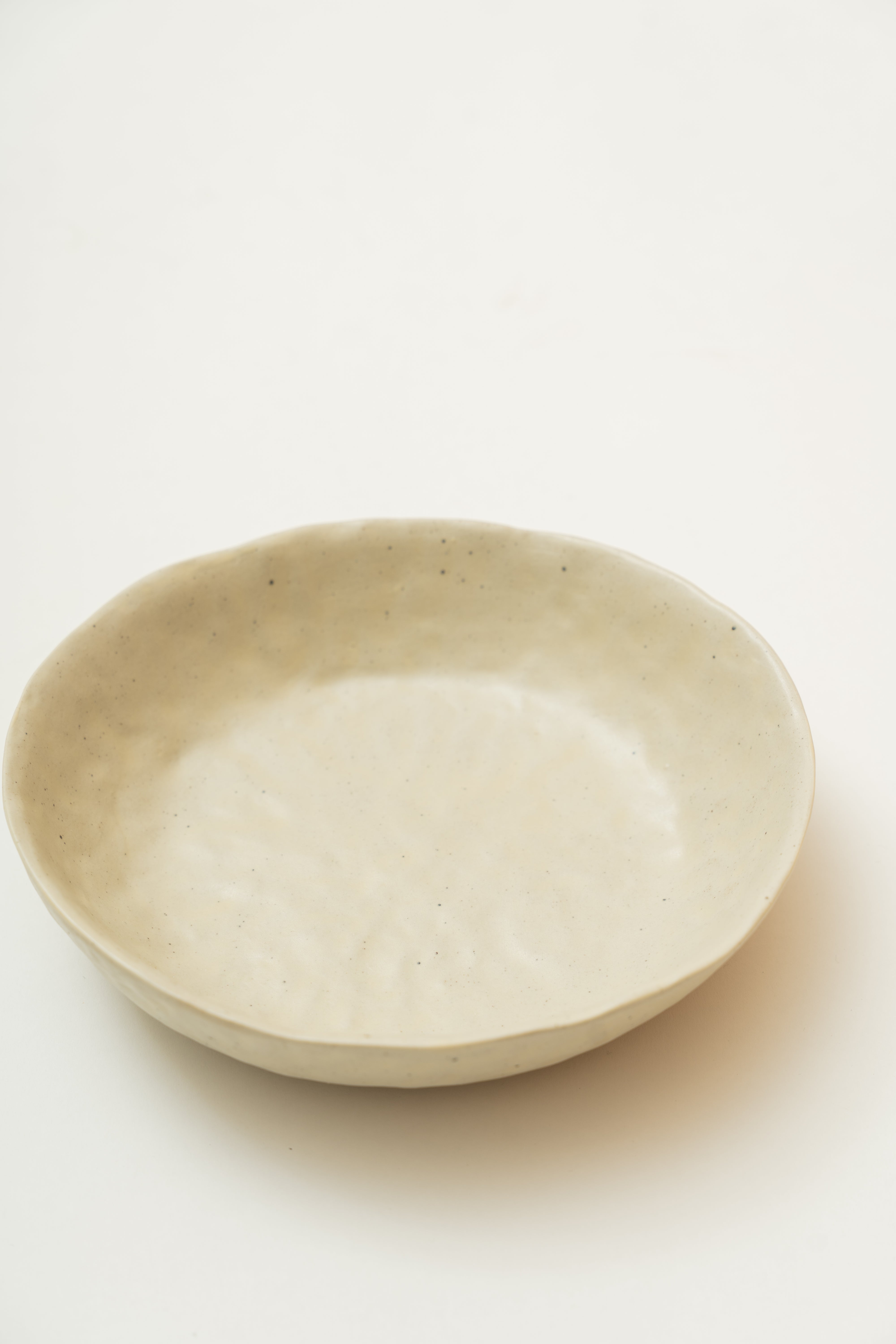 Deep Dish Plate in Speckled Stone Grey