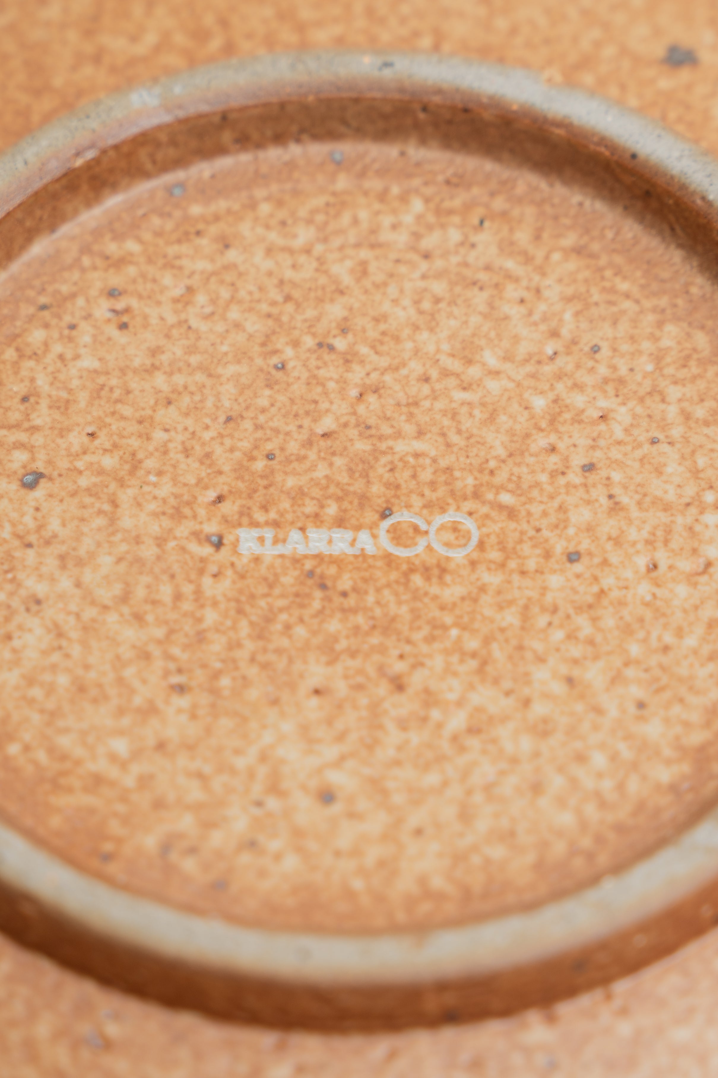 Earthenware Dinner Plate in Warm Stone