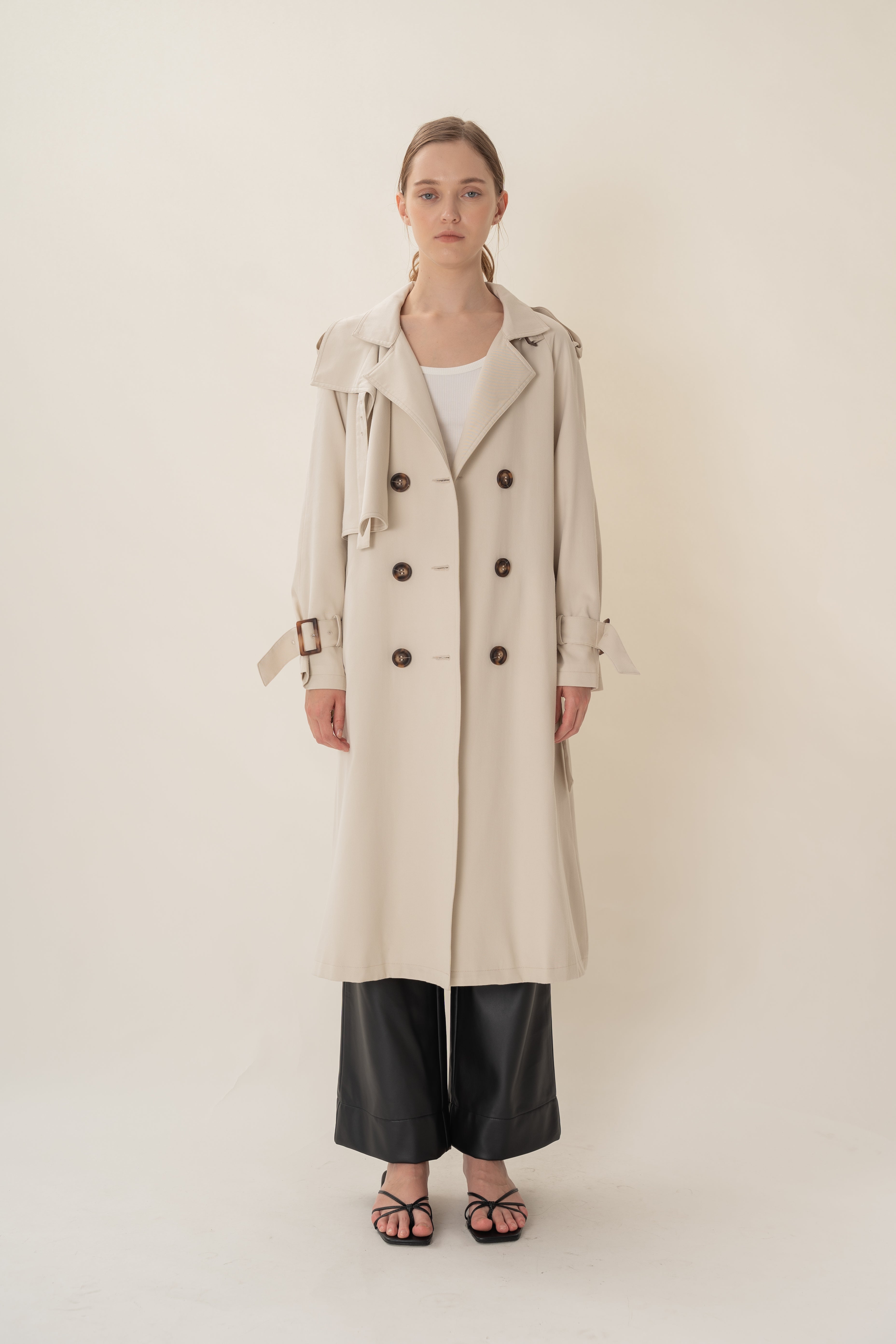 Faux Leather Pleated Trousers in Black