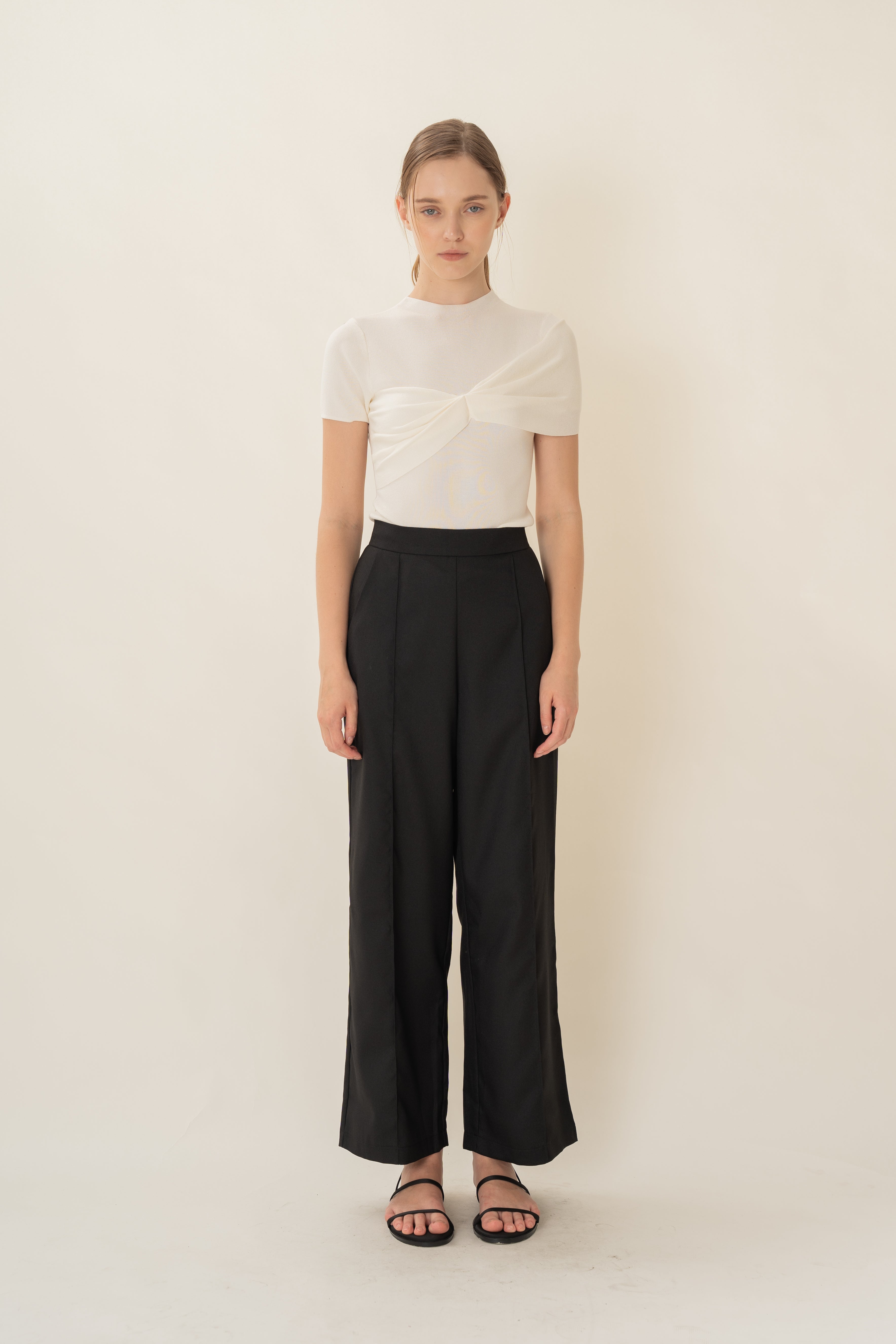 Knitted Top With Front Bow Detailing in Natural