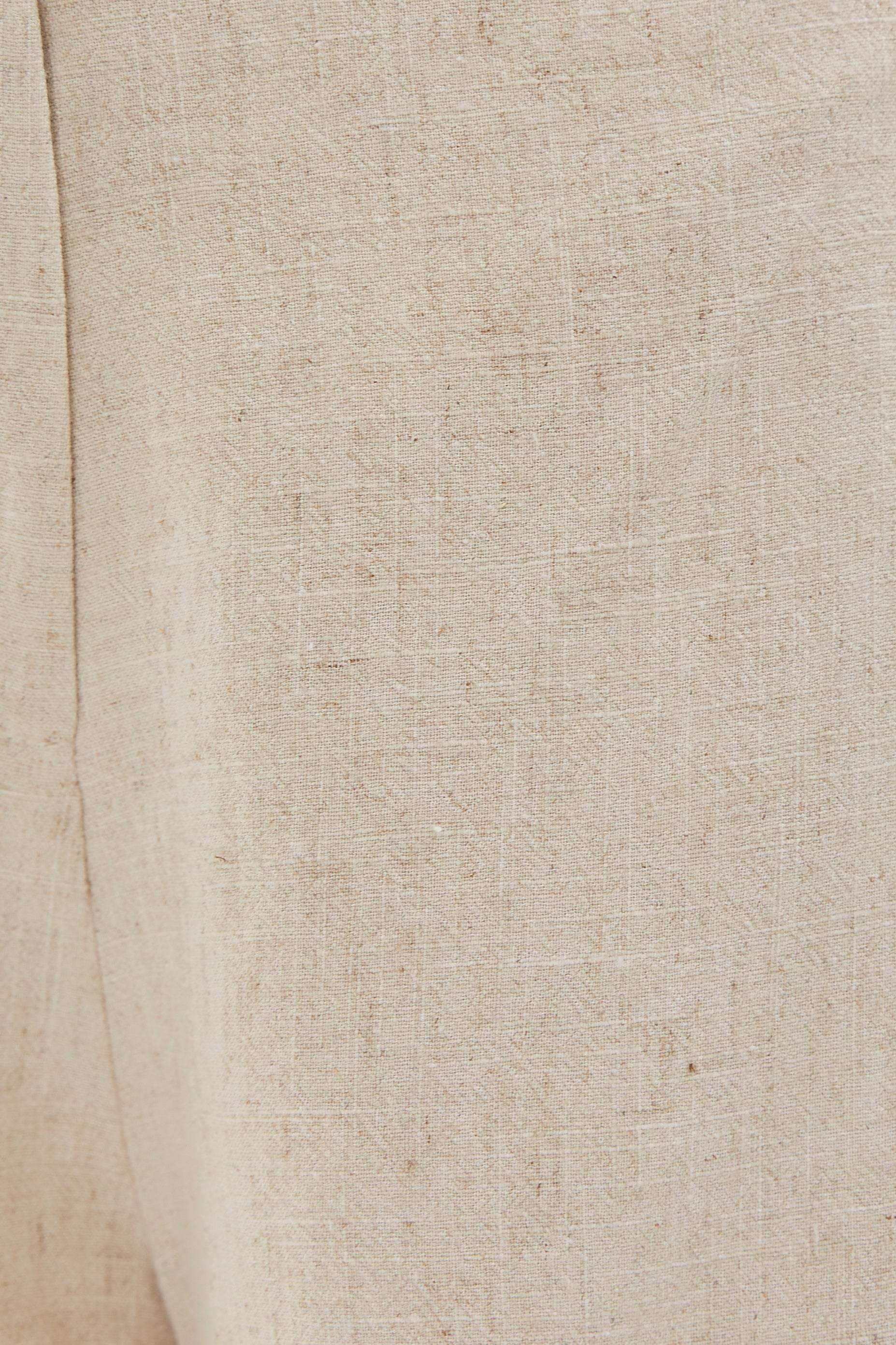 Linen Shorts in Oatmeal