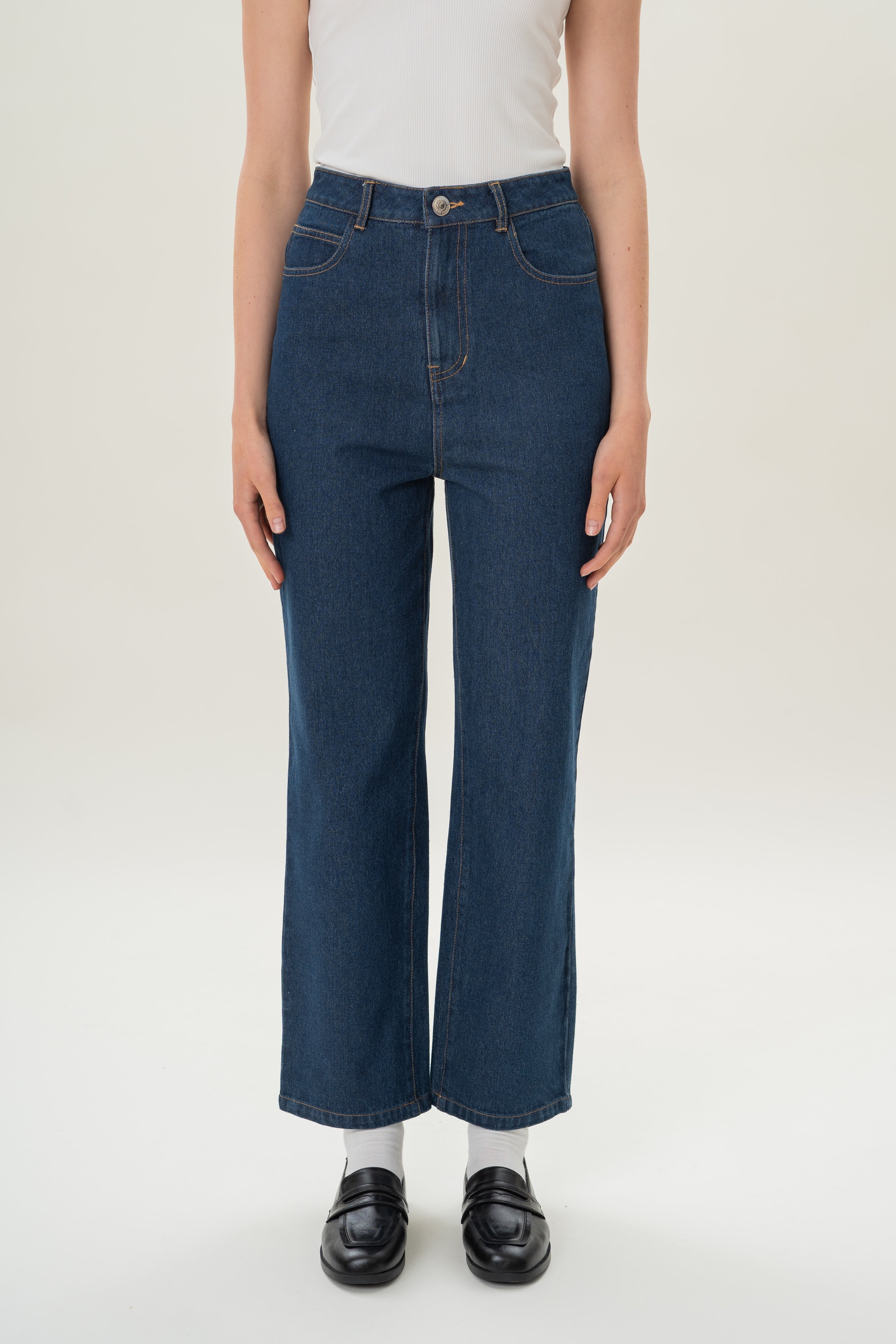 Studios High Rise Slim Tapered Jeans in Mid Blue