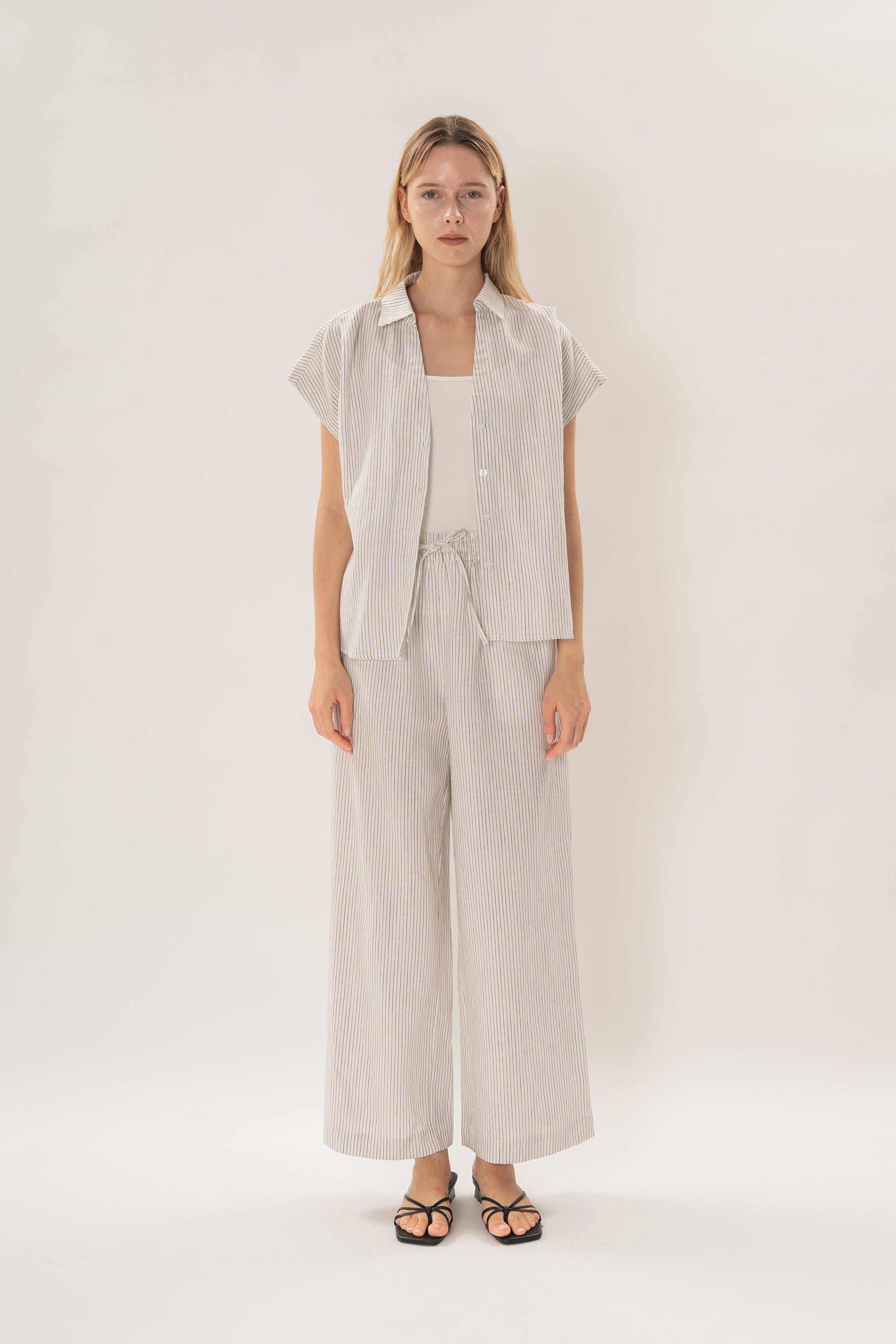 Linen Relaxed Straight-Leg Pants in White Stripes