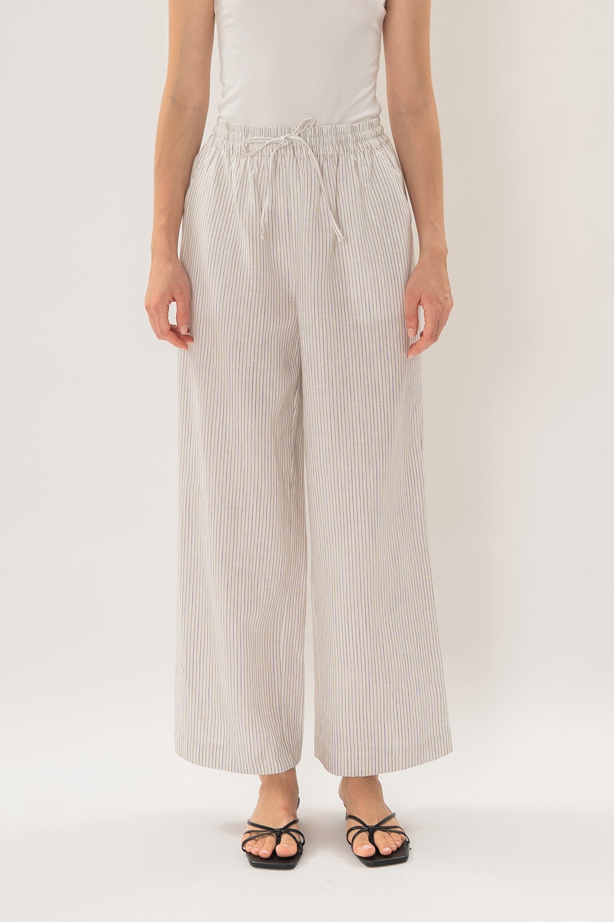 Linen Relaxed Straight-Leg Pants in White Stripes