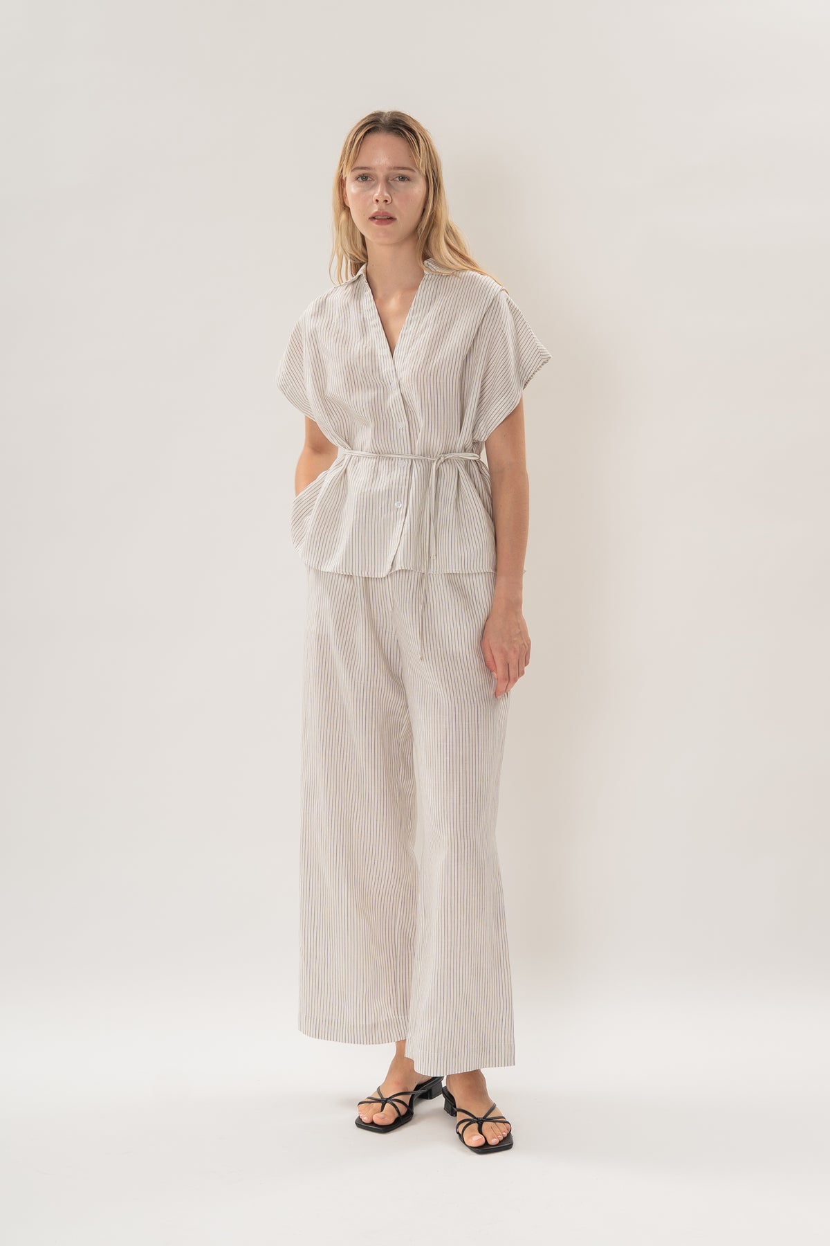 Collared Short Sleeve Waist Tie Top in White Stripes