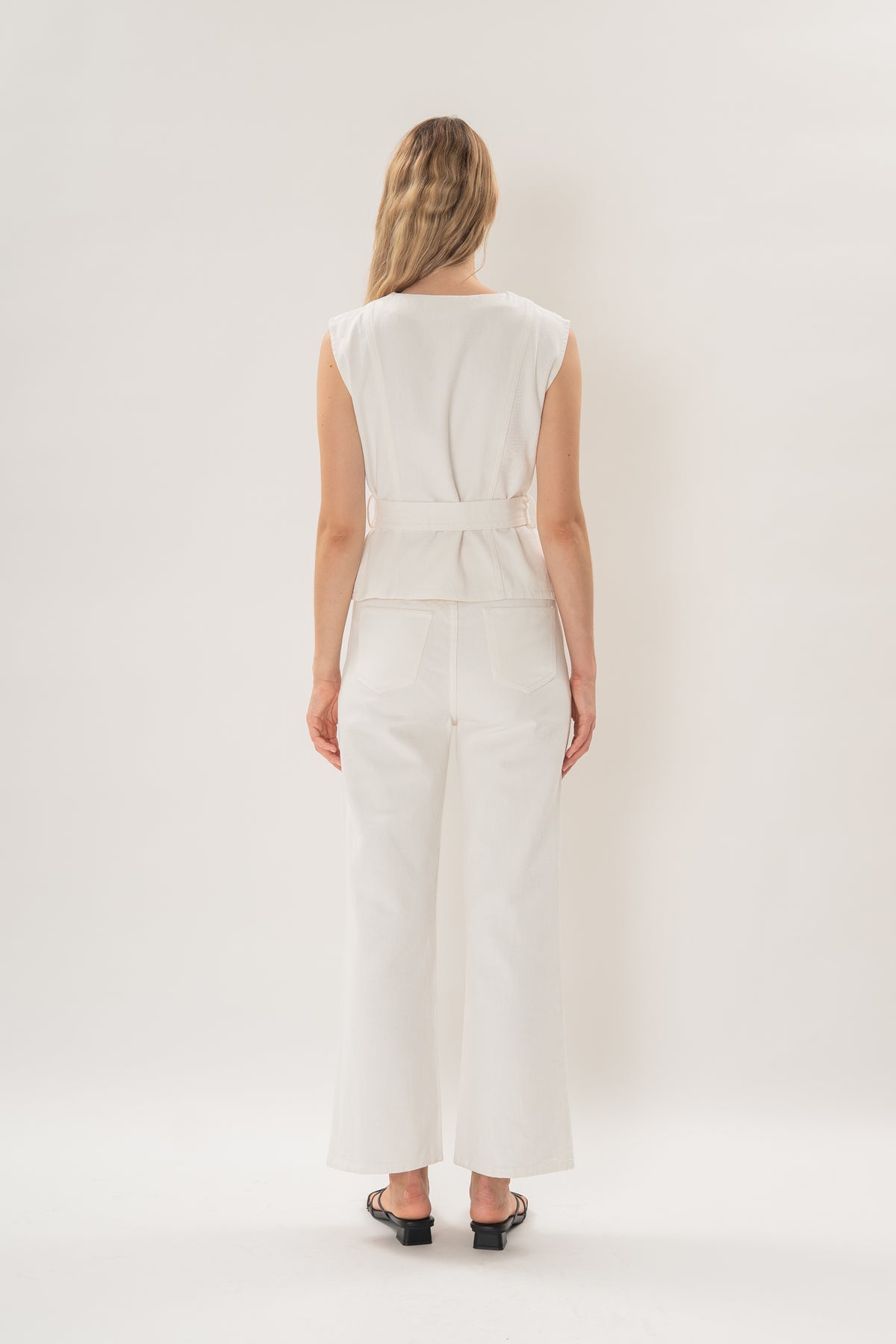 Sleeveless Denim Button Top in White