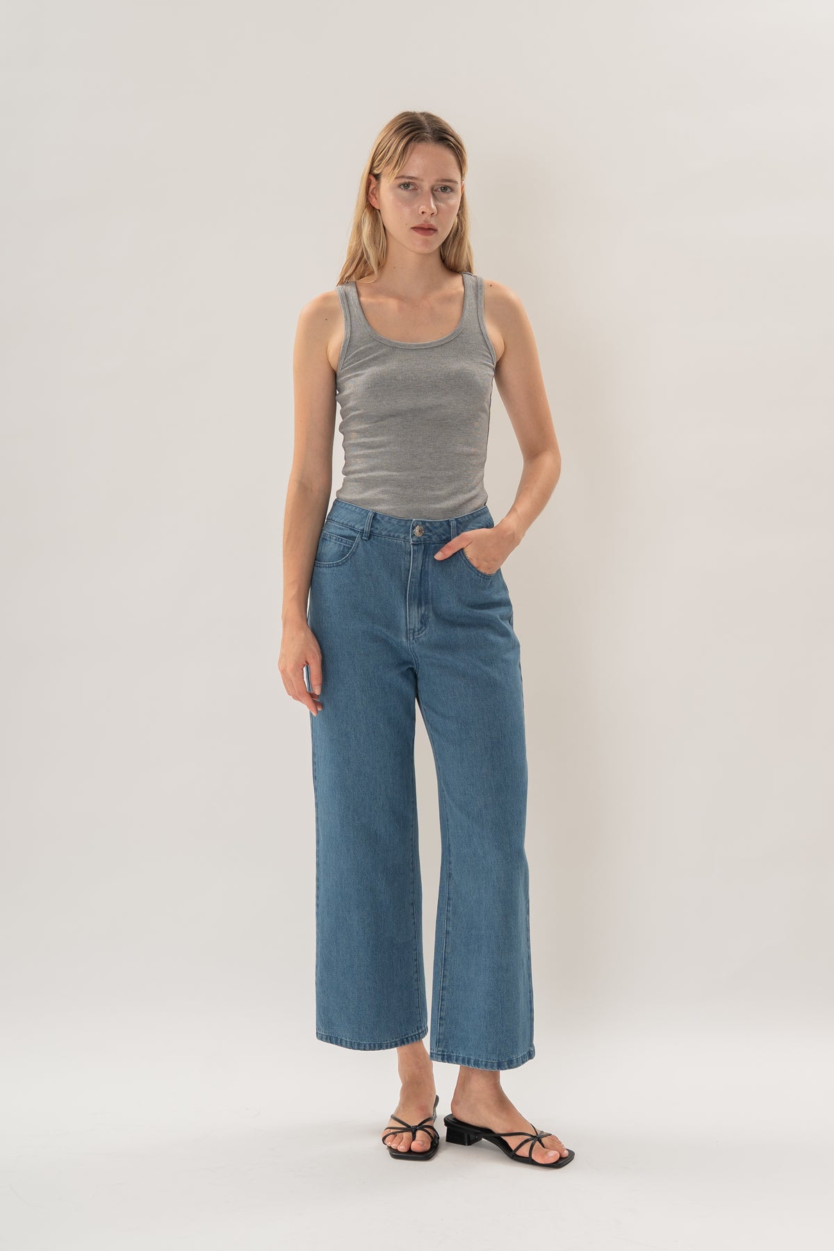 Petite Studios Classic Straight Cut Jeans in Mid Blue Wash
