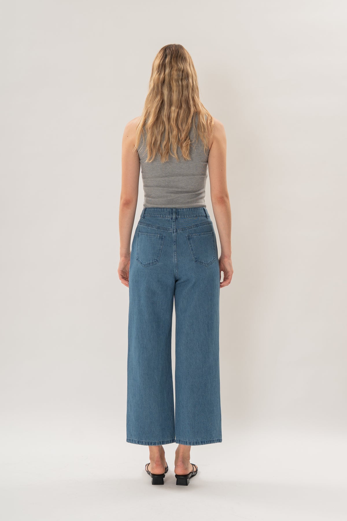 Petite Studios Classic Straight Cut Jeans in Mid Blue Wash