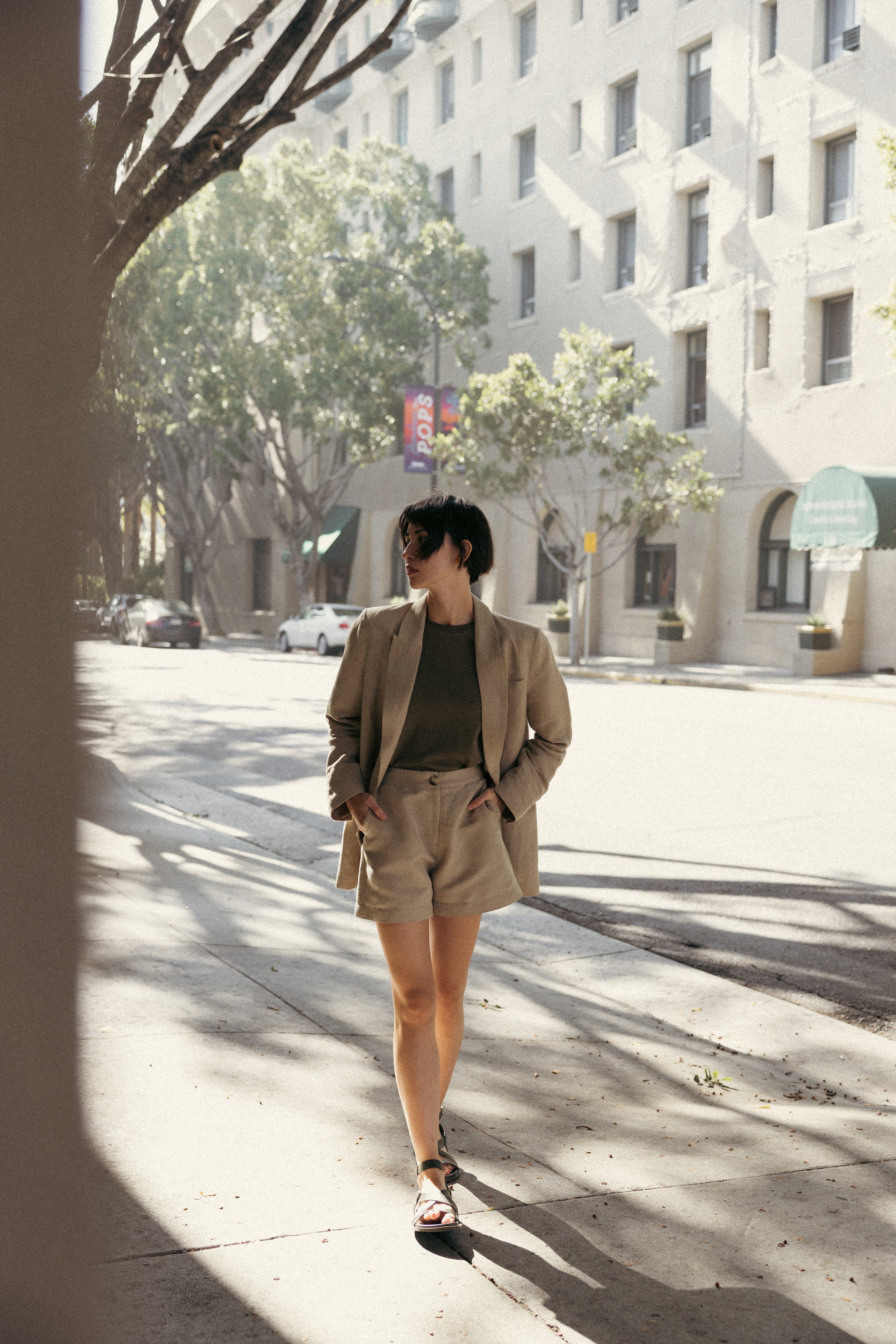 Oversized Linen Blazer in Khaki