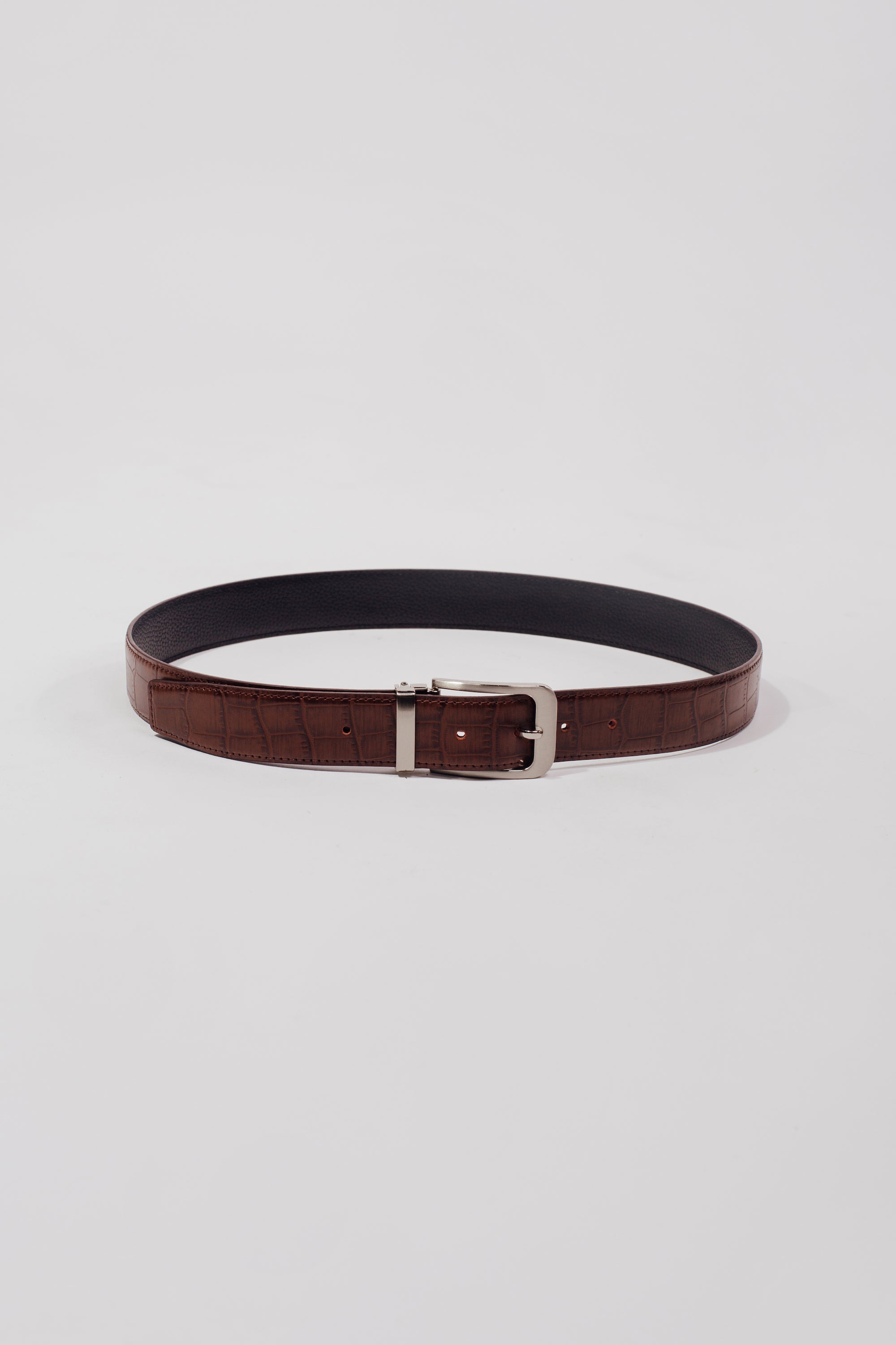 The Theo Belt In Textured Brown - Unisex