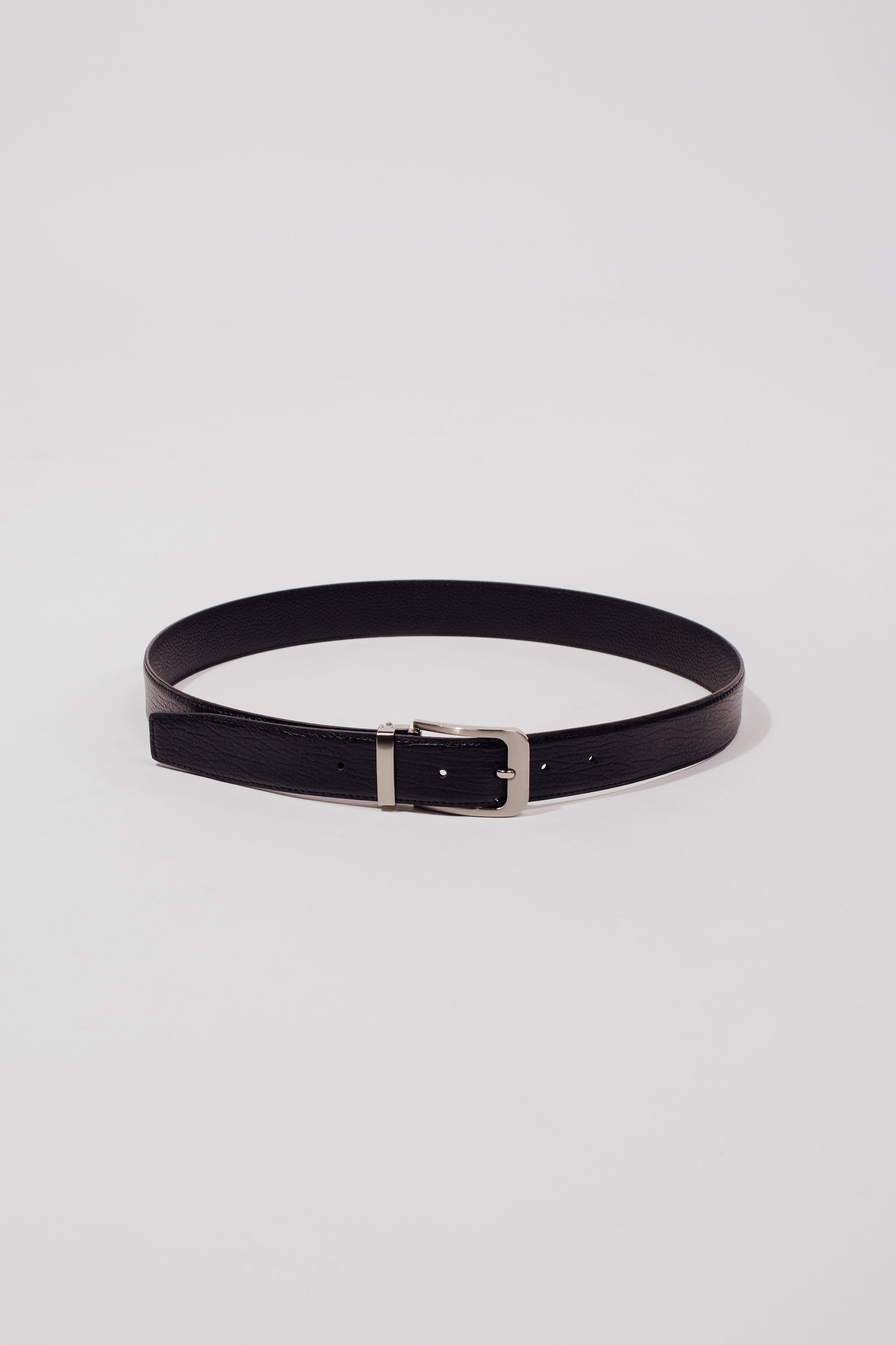 The Theo Belt In Textured Black - Unisex