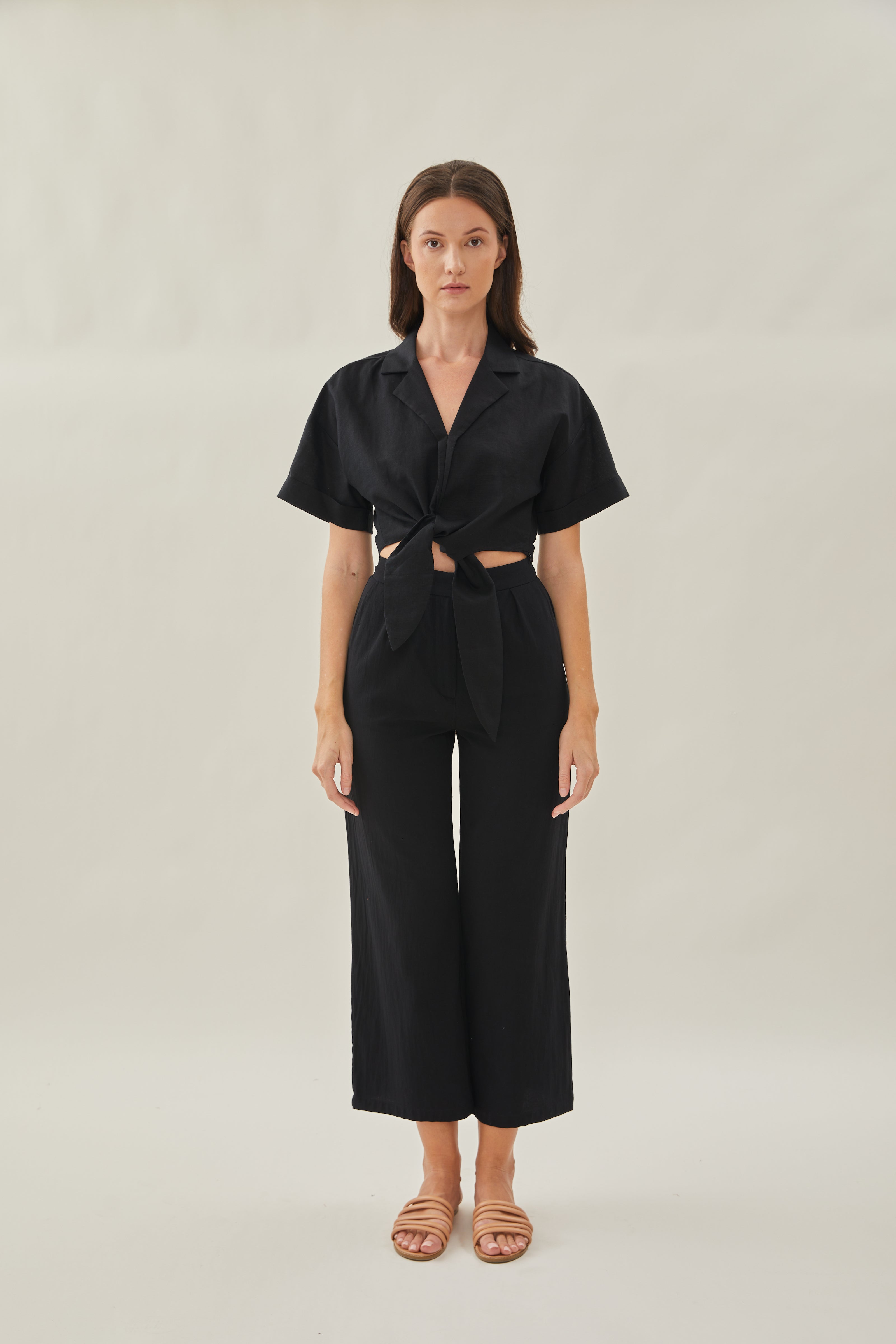 Linen Knotted Shirt in Black