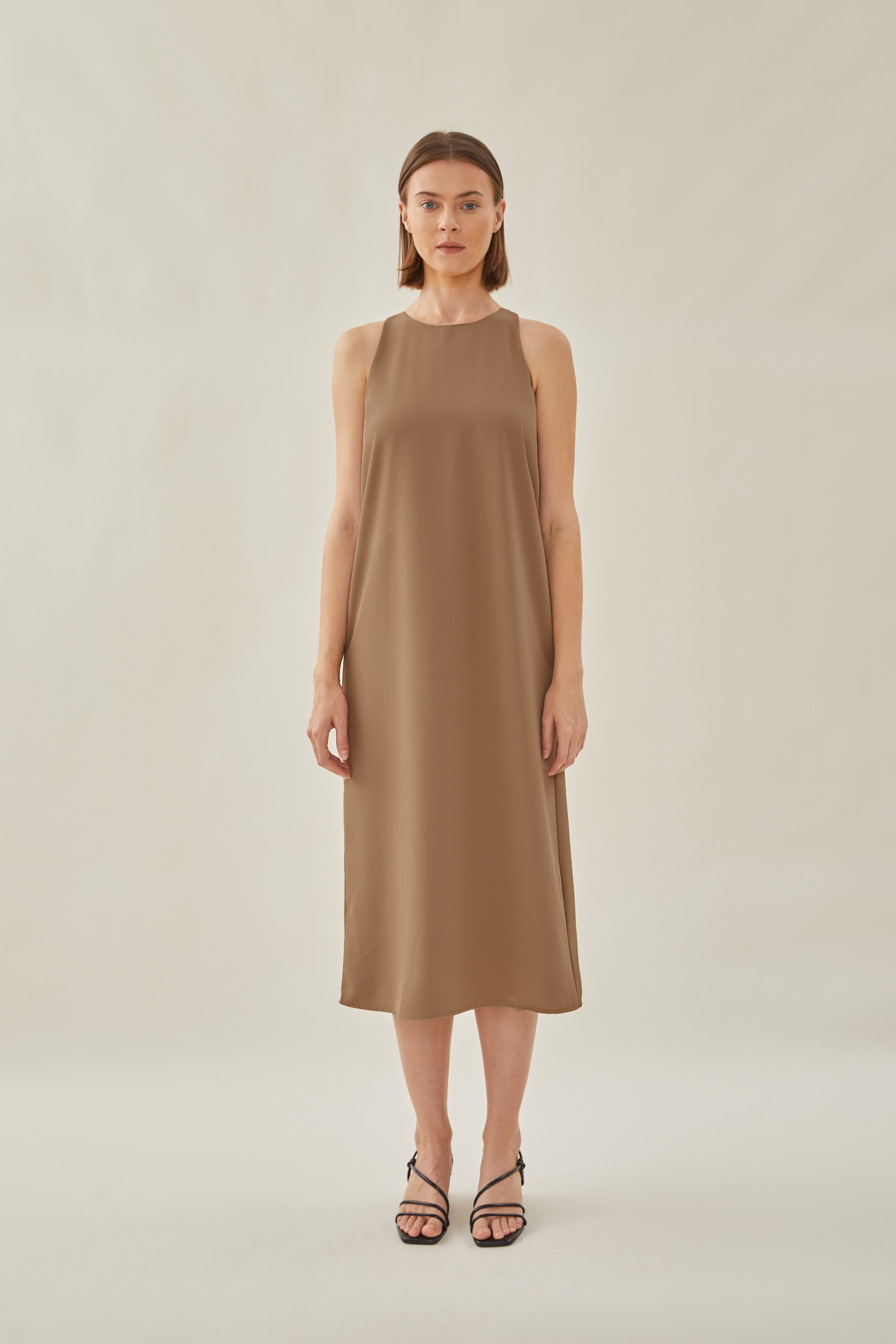 Round Neck Midi Dress in Brown