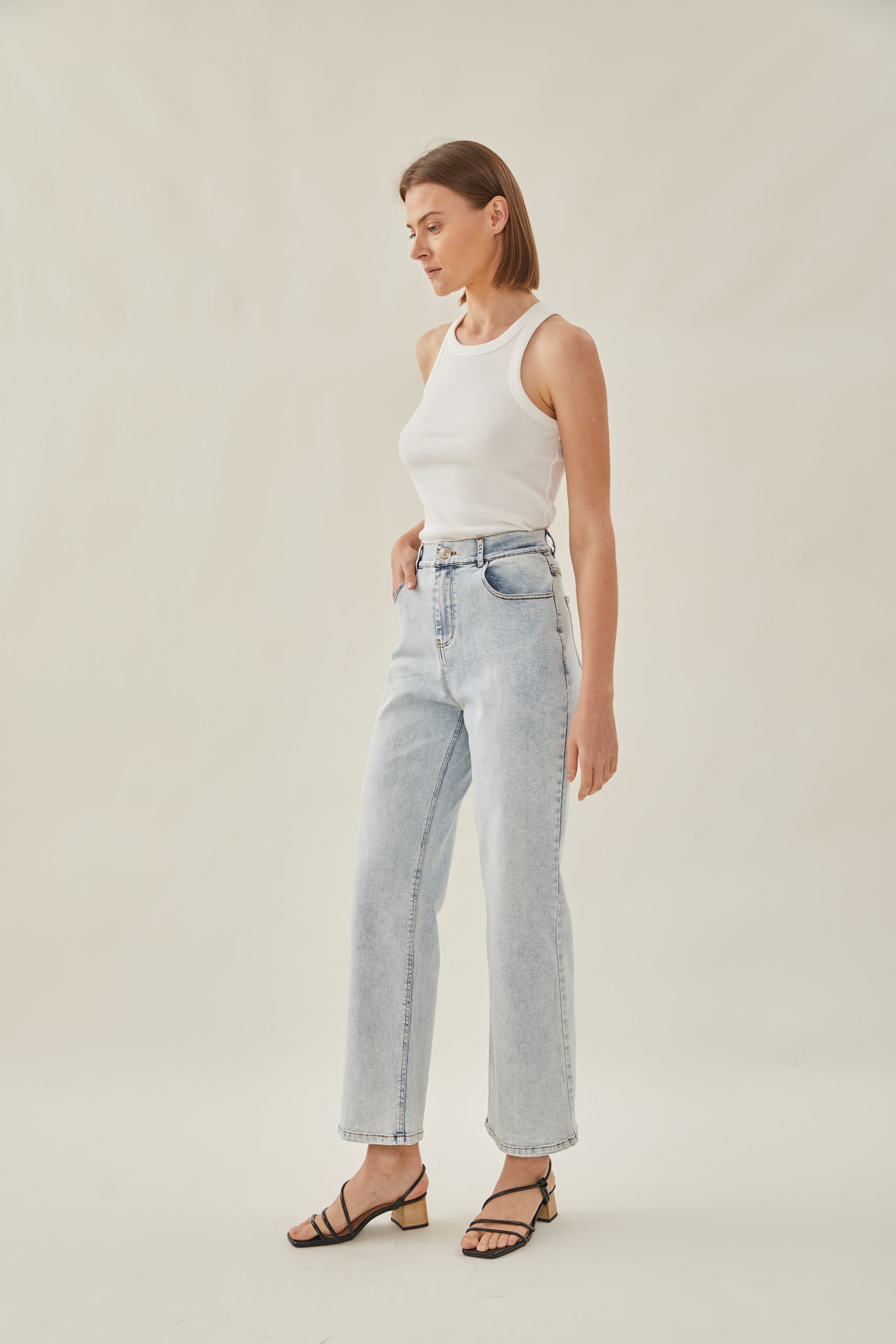 STUDIOS High Waisted Straight Legged Jeans in Blue Wash