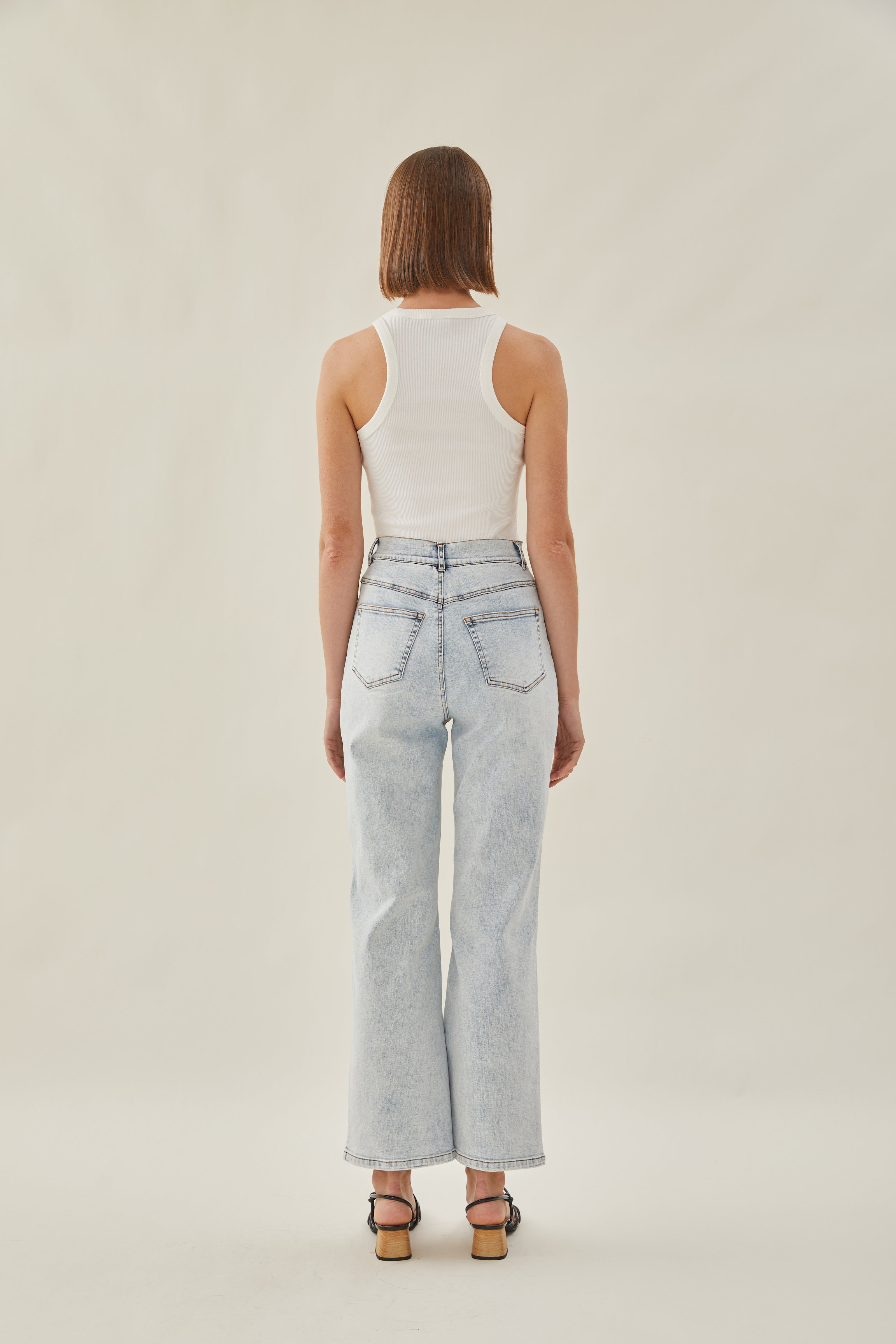 STUDIOS High Waisted Straight Legged Jeans in Blue Wash