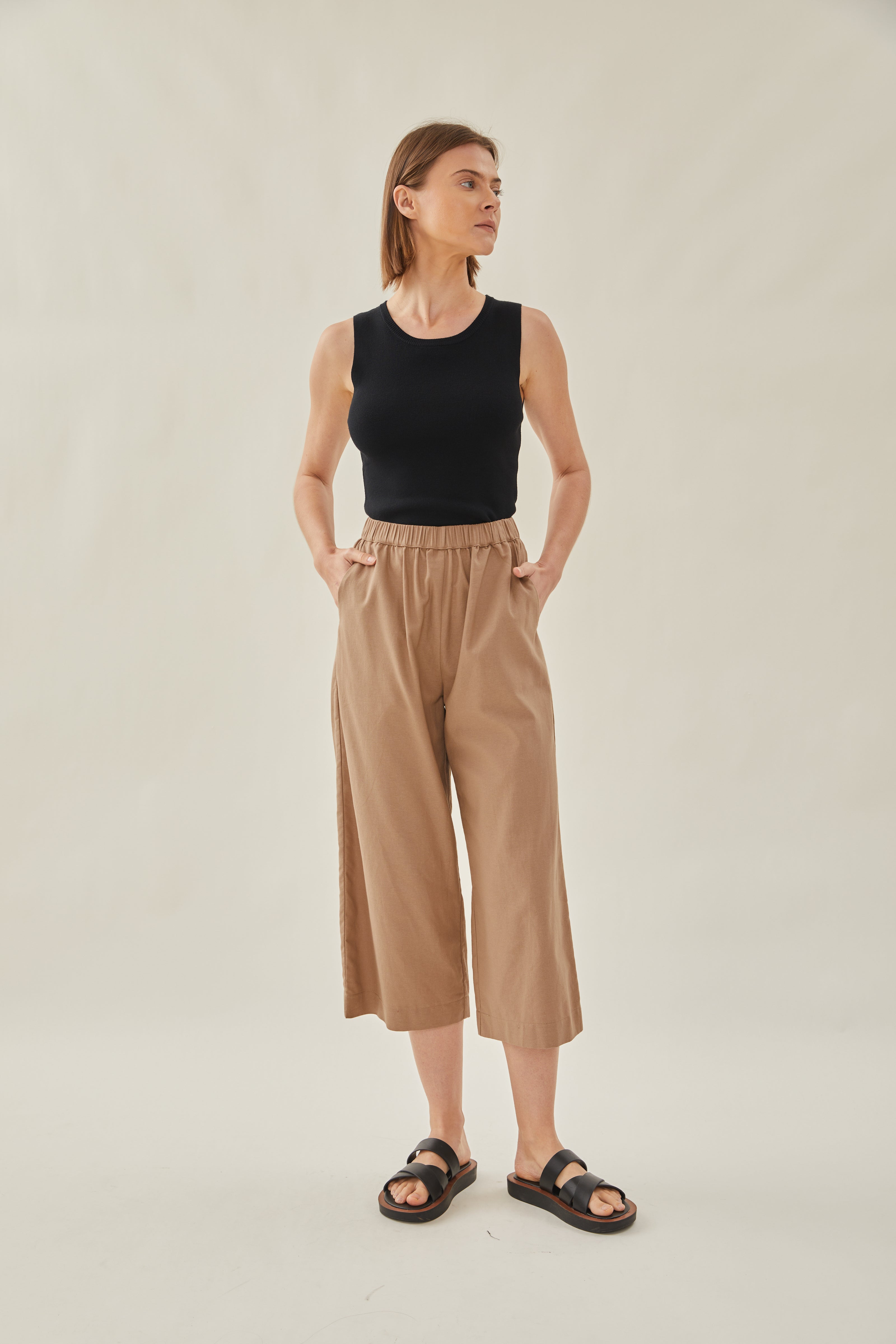 Cropped Relaxed Waisted Trousers in Tan