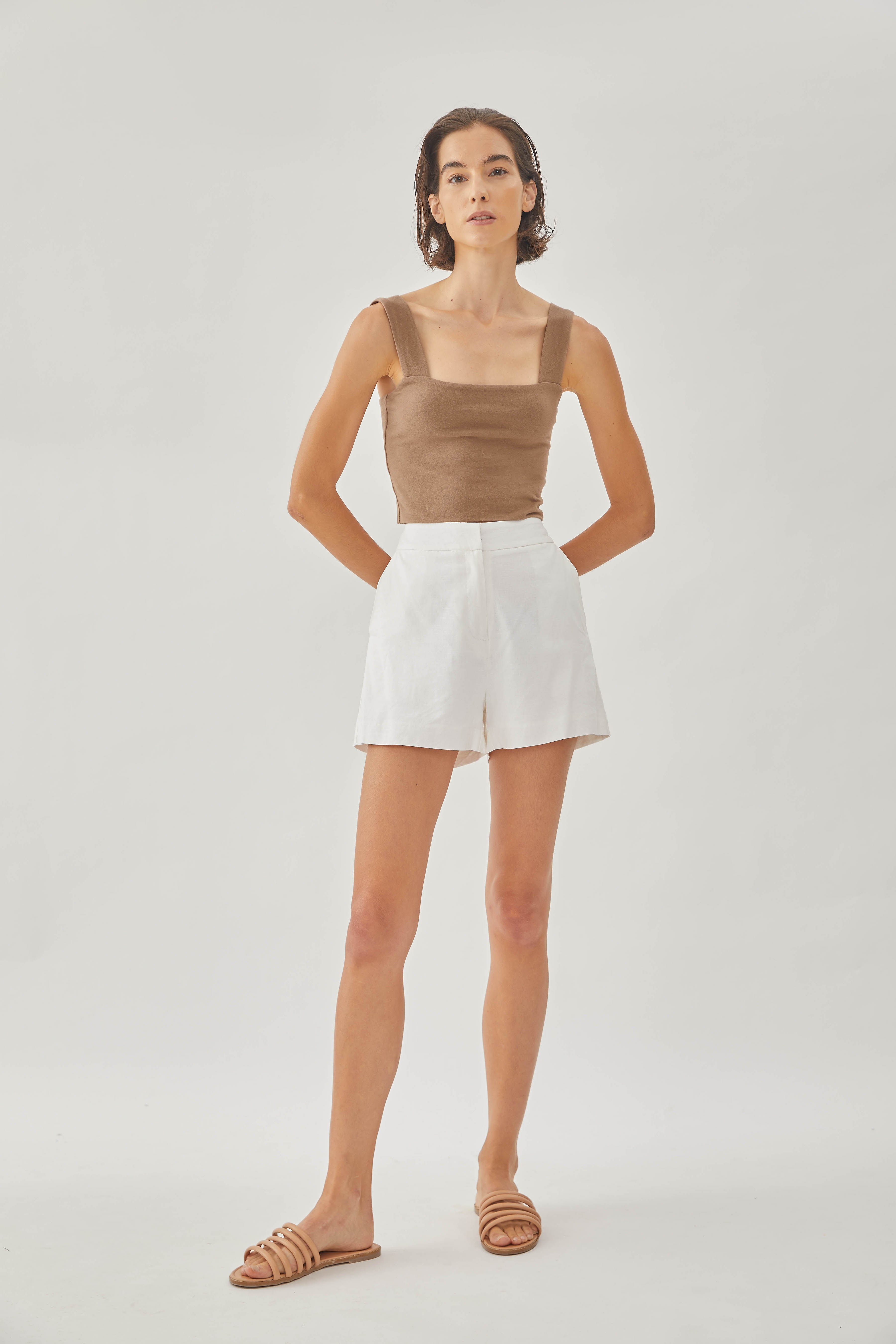 Linen High-waisted Shorts in White
