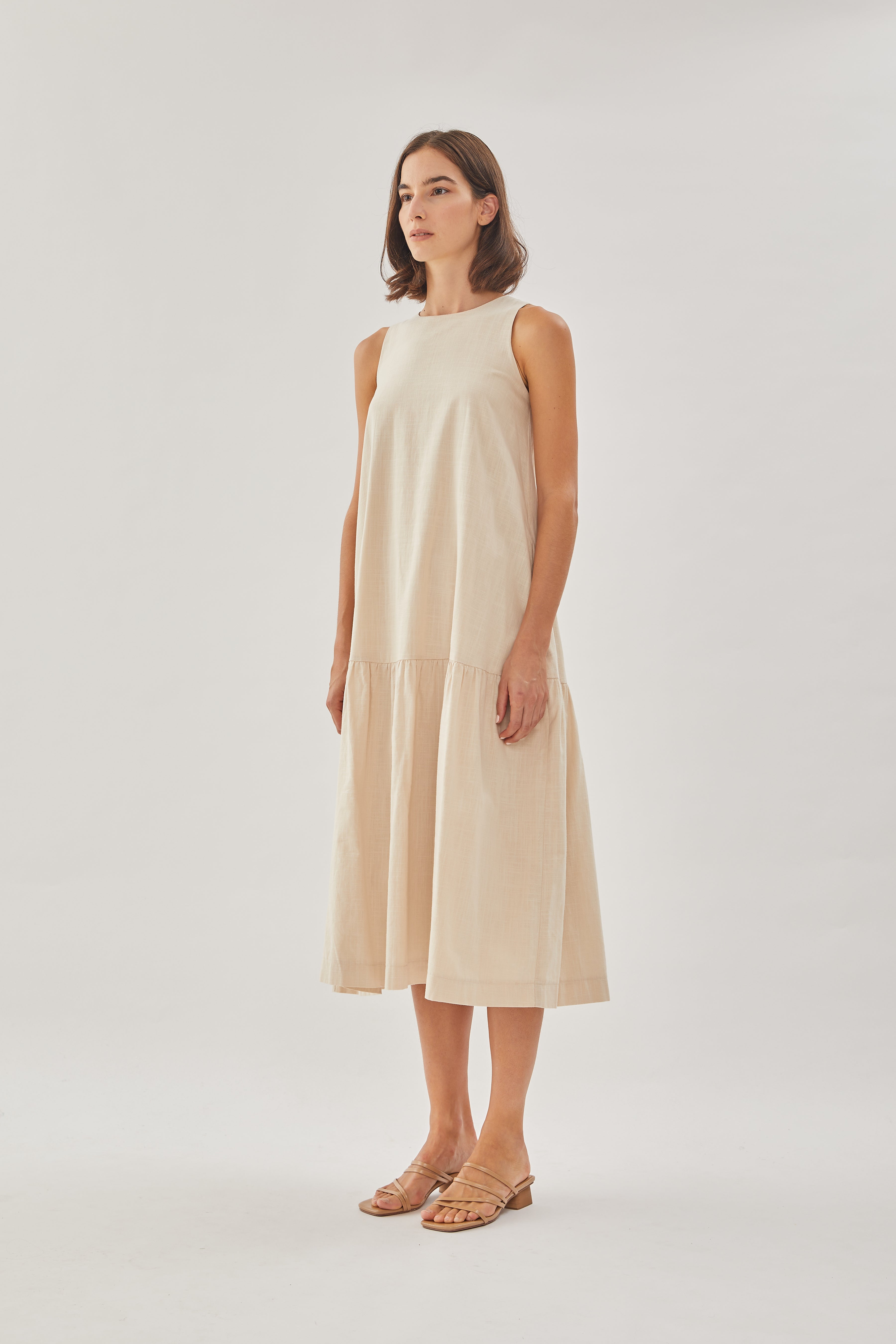 Linen Tiered Dress in Oatmeal