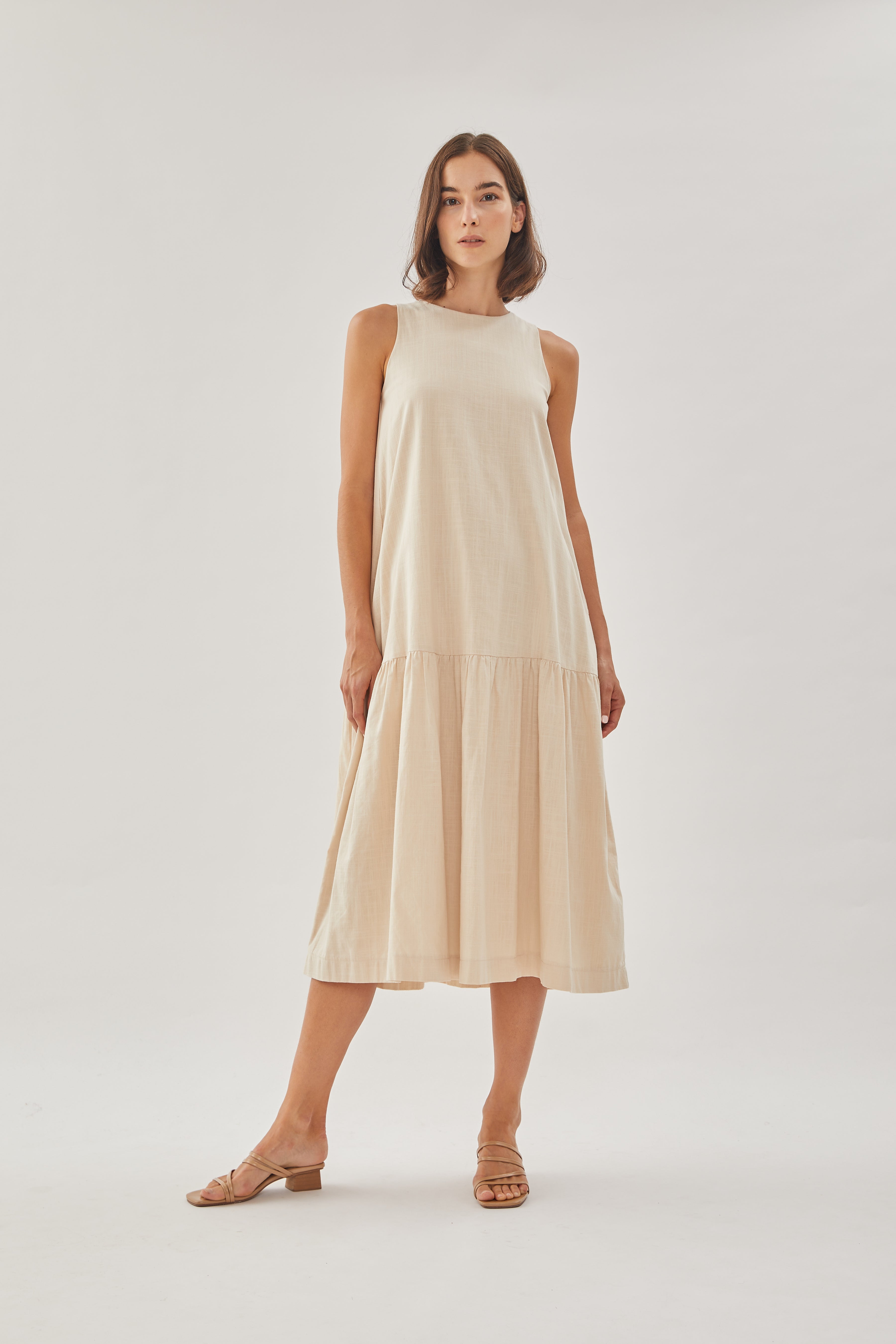 Linen Tiered Dress in Oatmeal