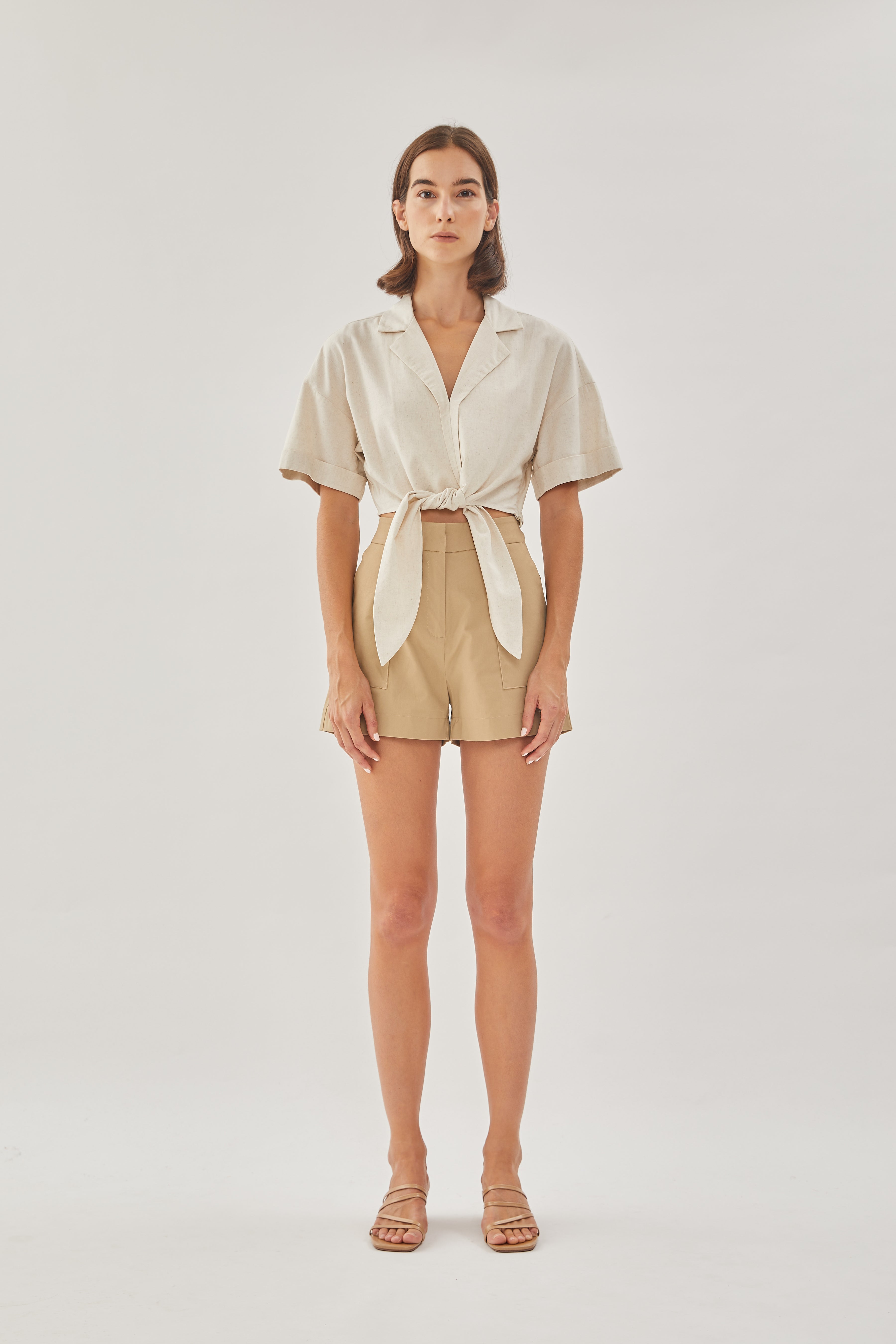 Linen Knotted Shirt in Natural