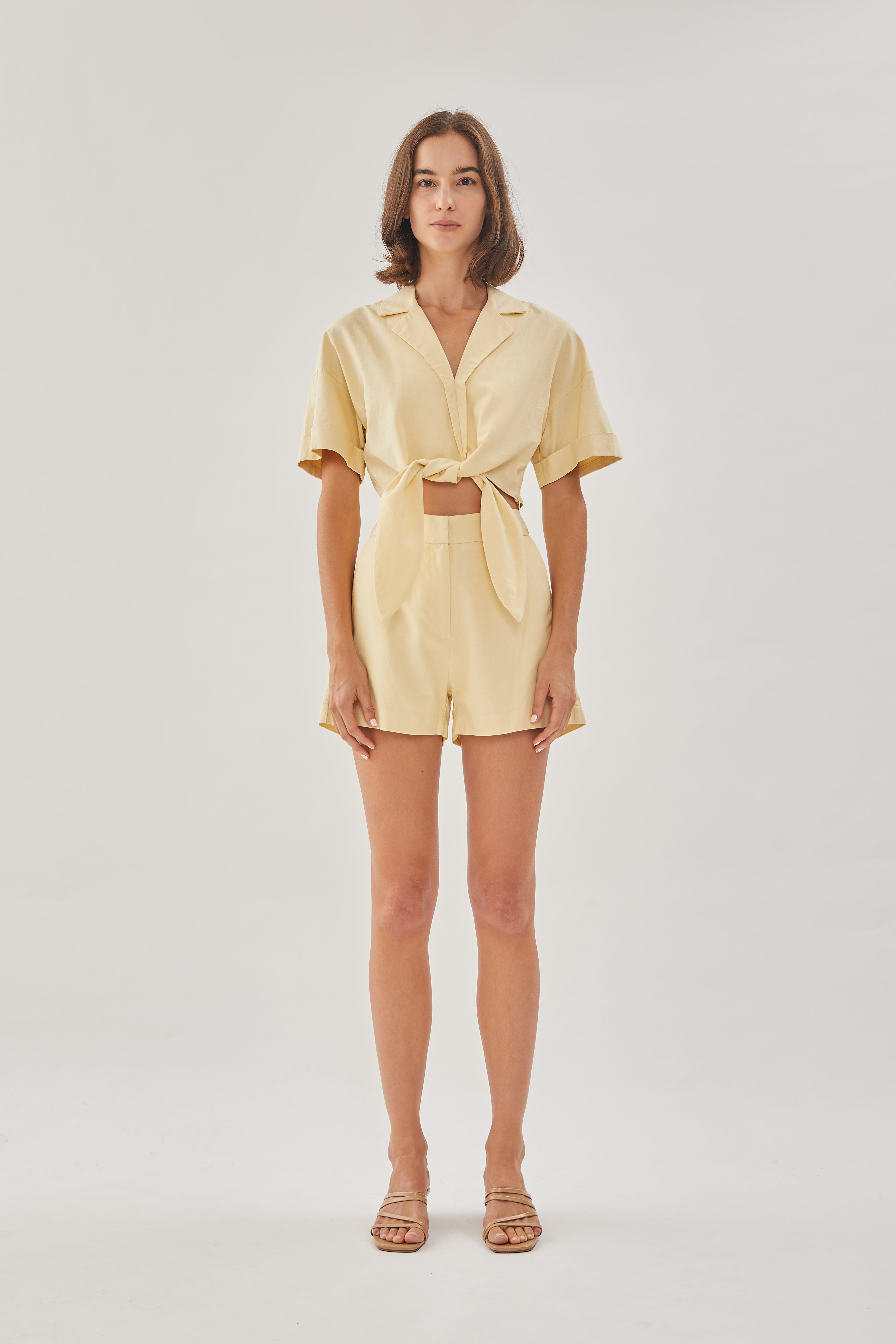 Linen Shorts in Soft Yellow