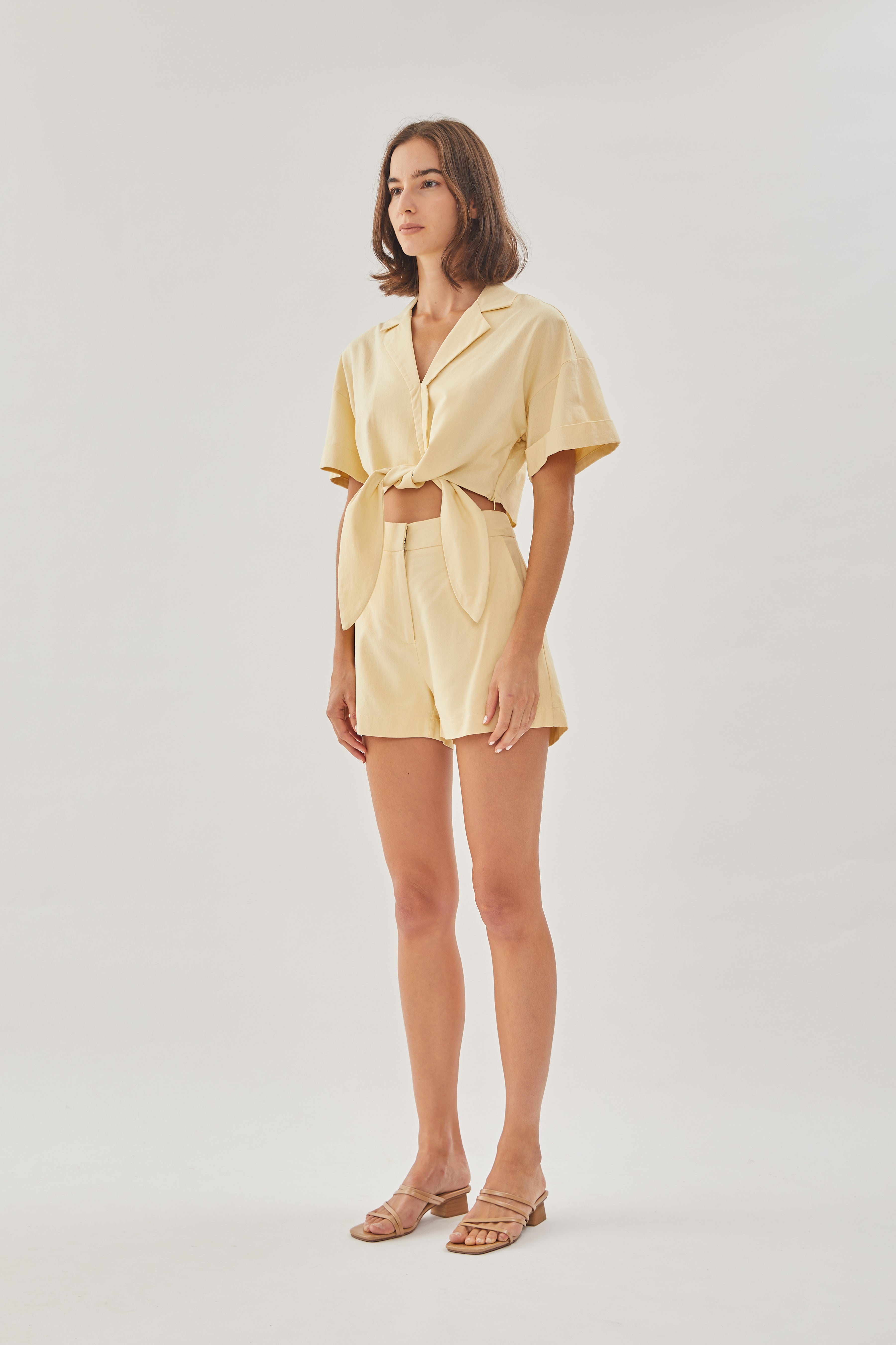 Linen Shorts in Soft Yellow