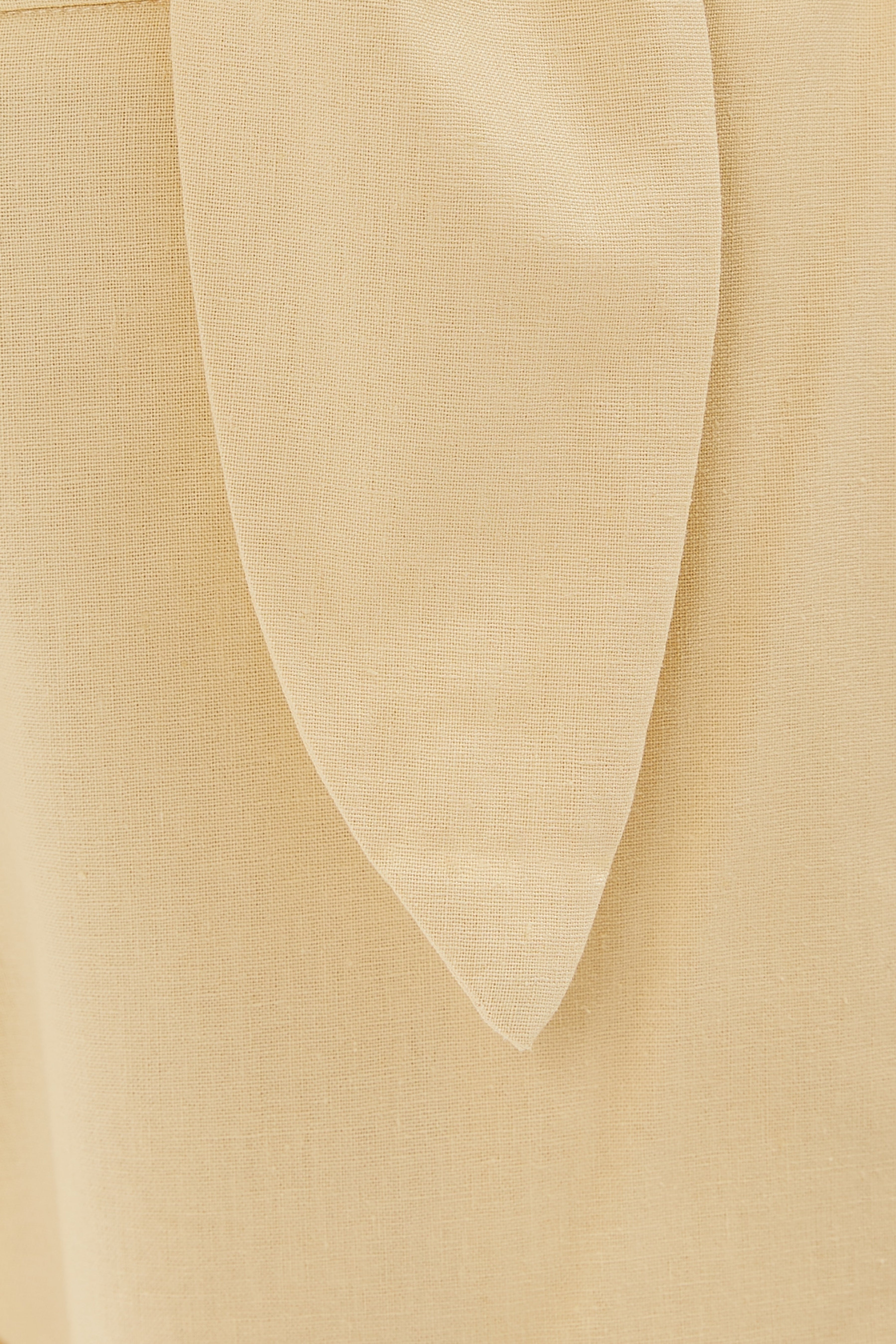 Linen Shorts in Soft Yellow