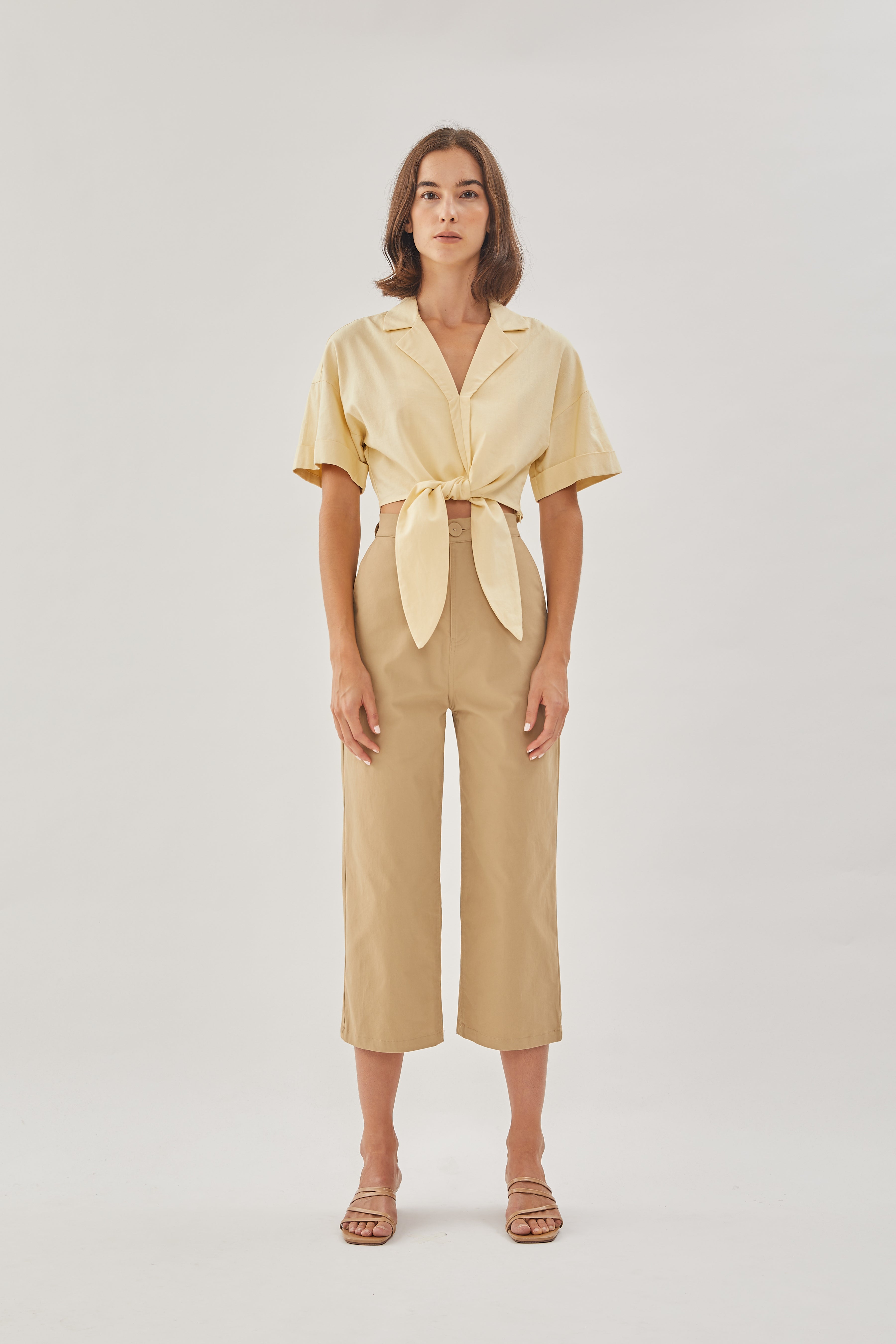 Linen Knotted Shirt in Soft Yellow