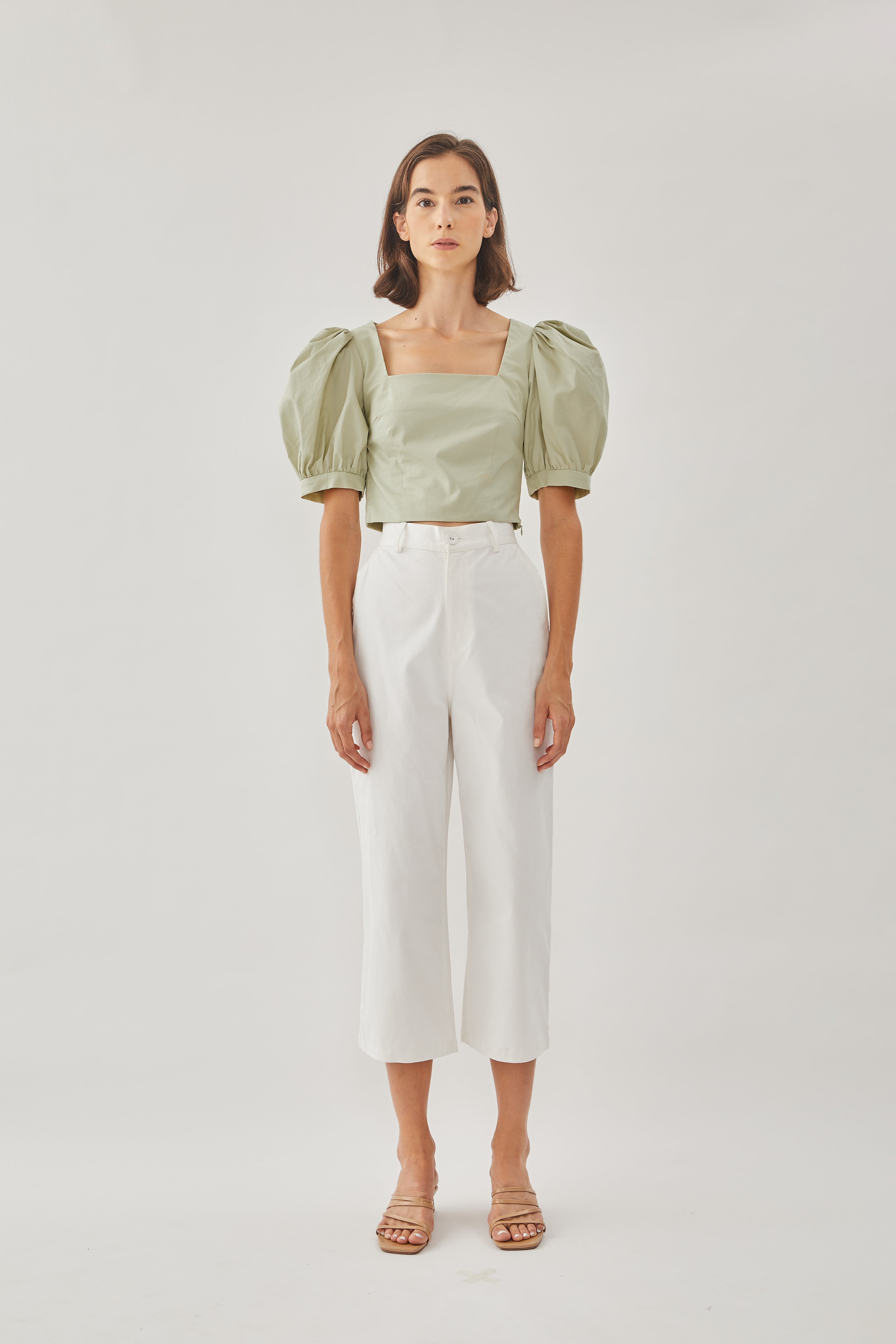 Cotton Cropped Puffed Sleeved Top in Sea Mist