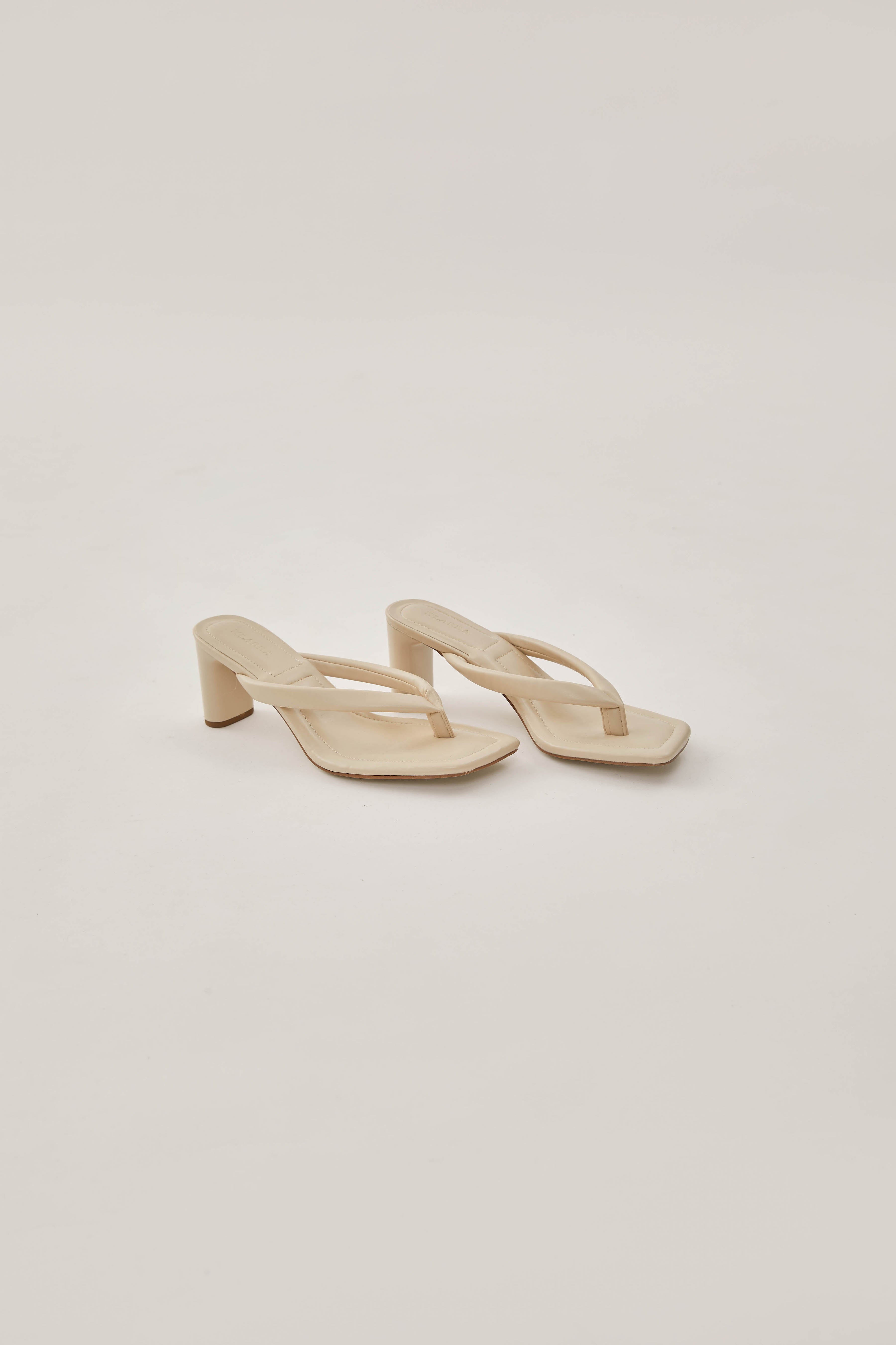 Mara Sandals in Sand