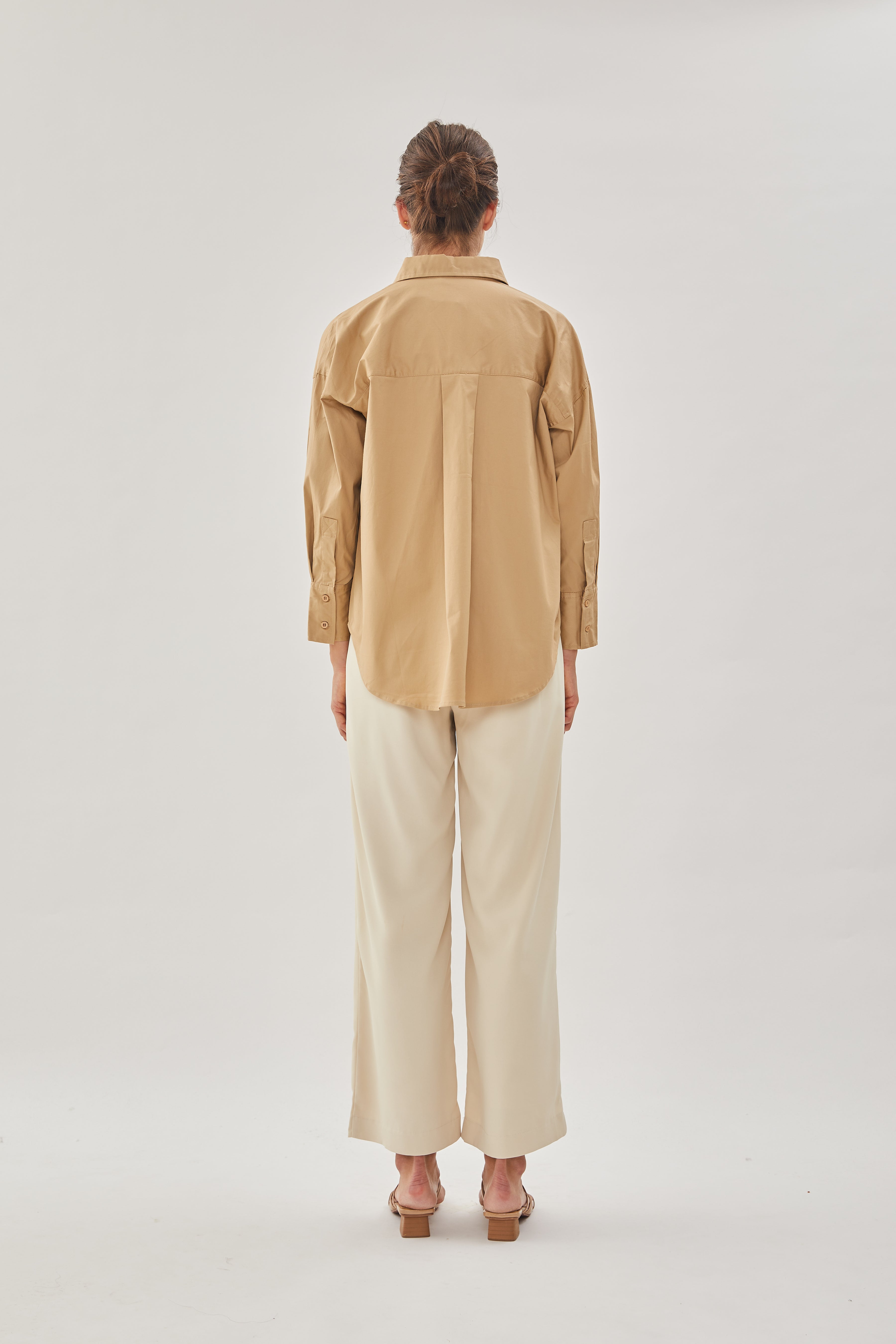 STUDIOS Shirt in Camel