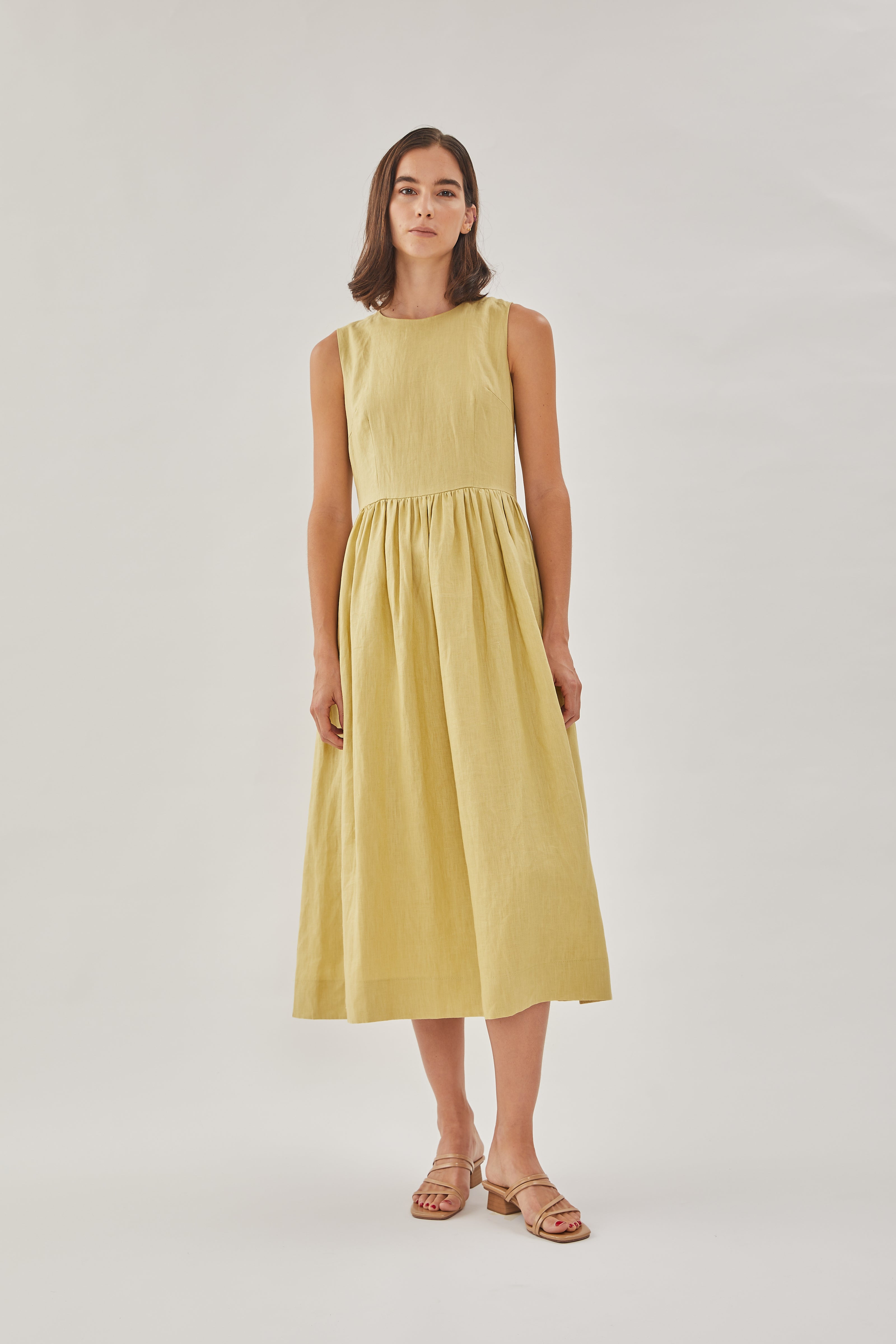 Linen Sleeveless Gathered Dress in Light Moss