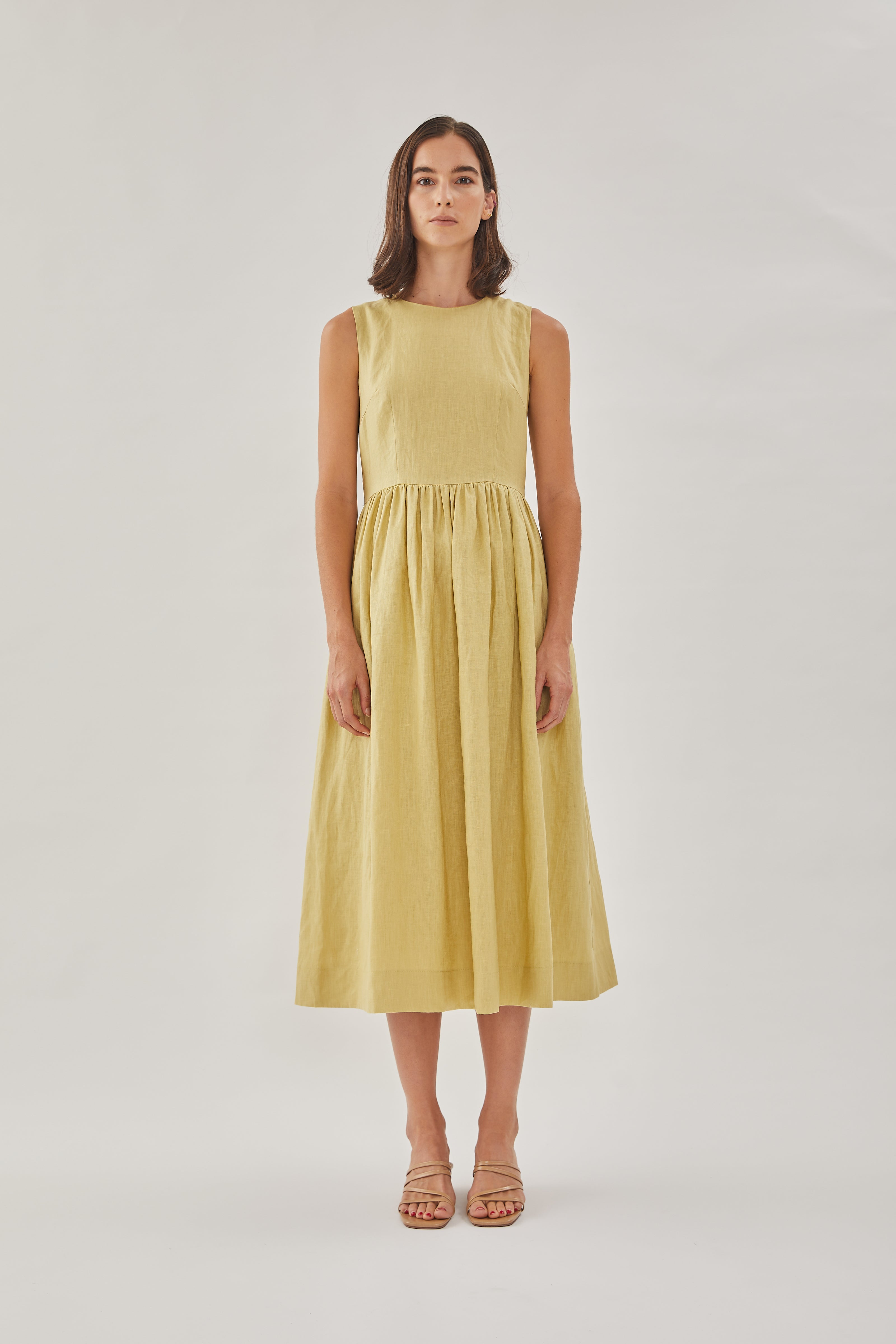 Linen Sleeveless Gathered Dress in Light Moss