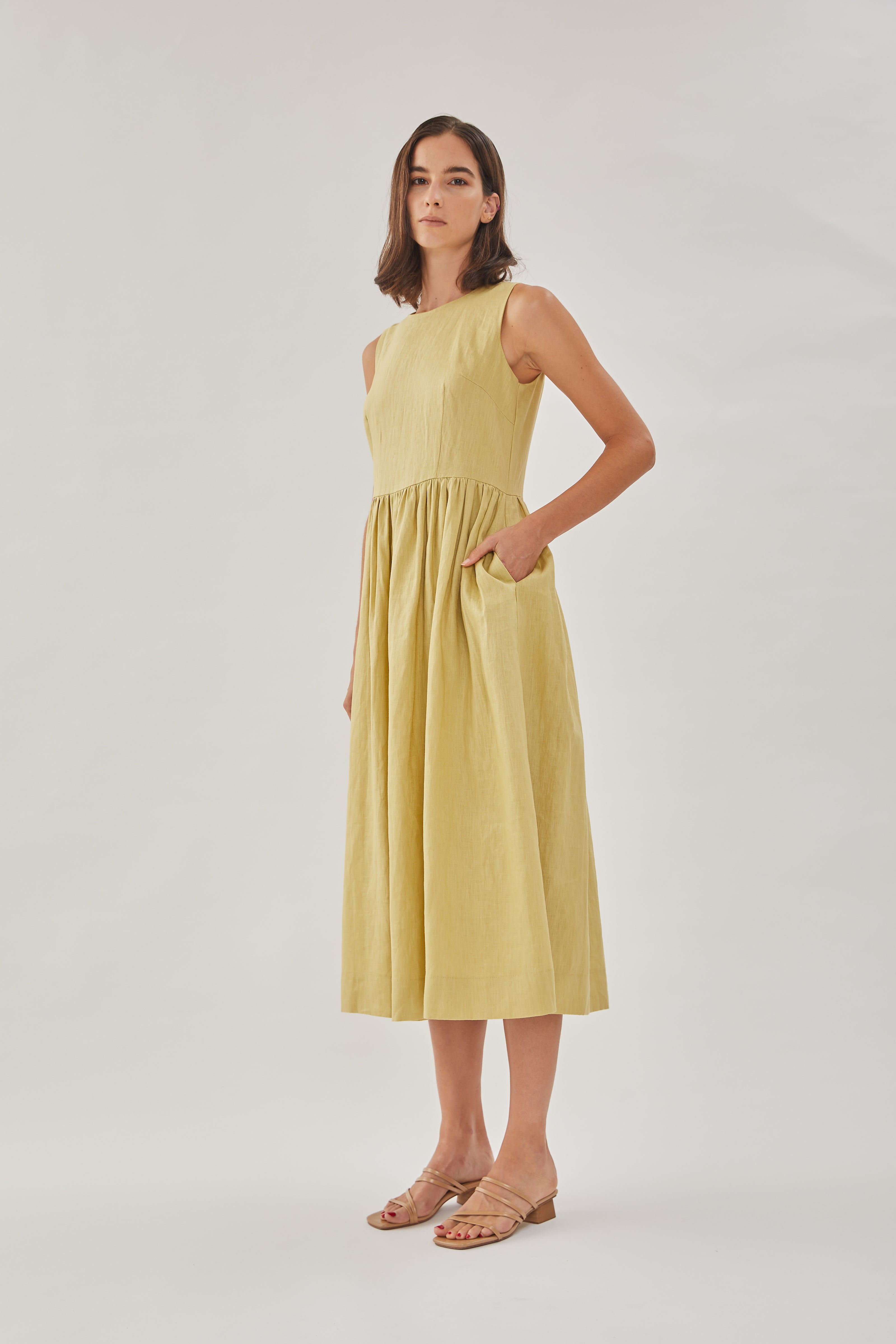 Linen Sleeveless Gathered Dress in Light Moss