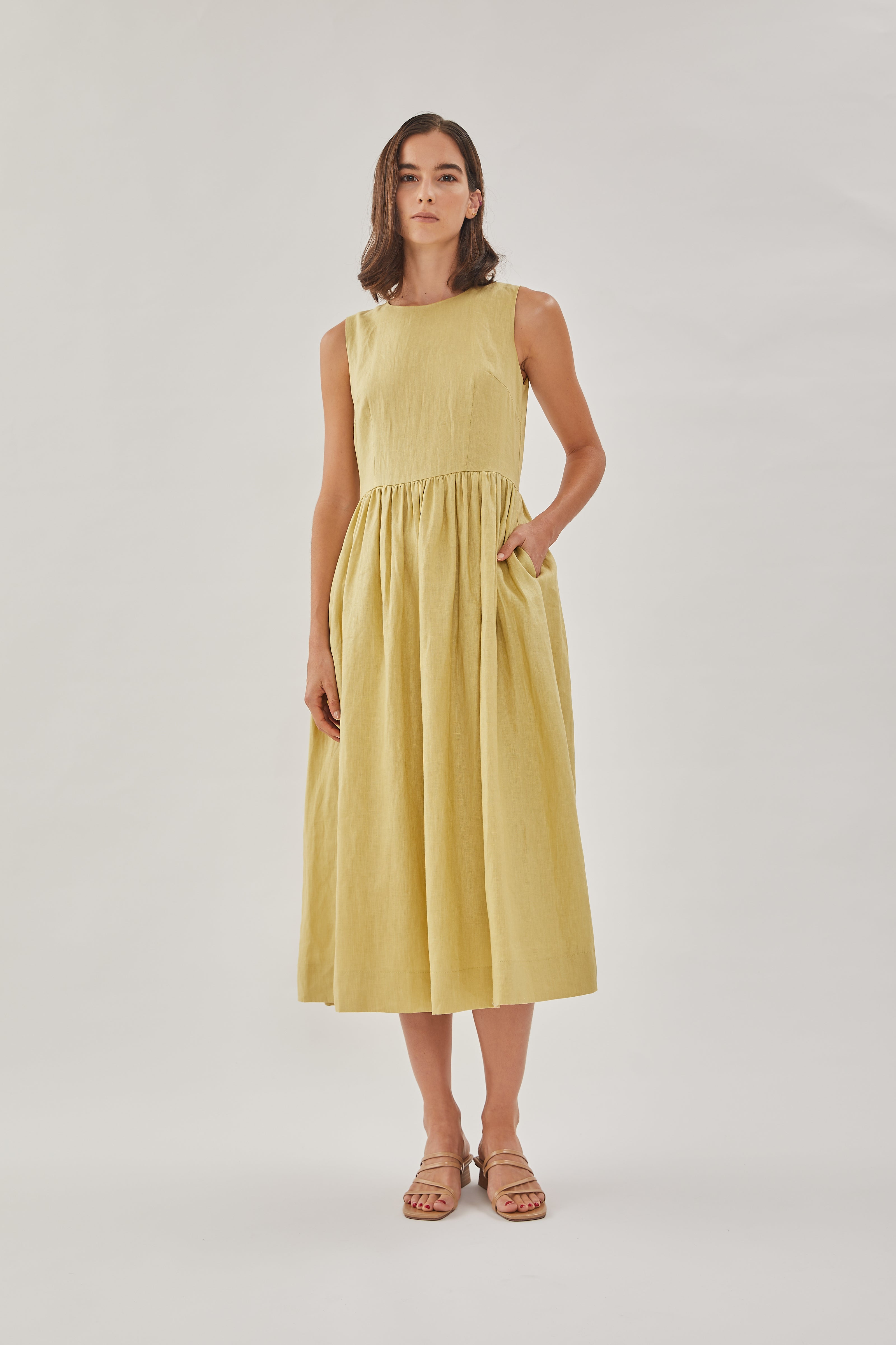 Linen Sleeveless Gathered Dress in Light Moss