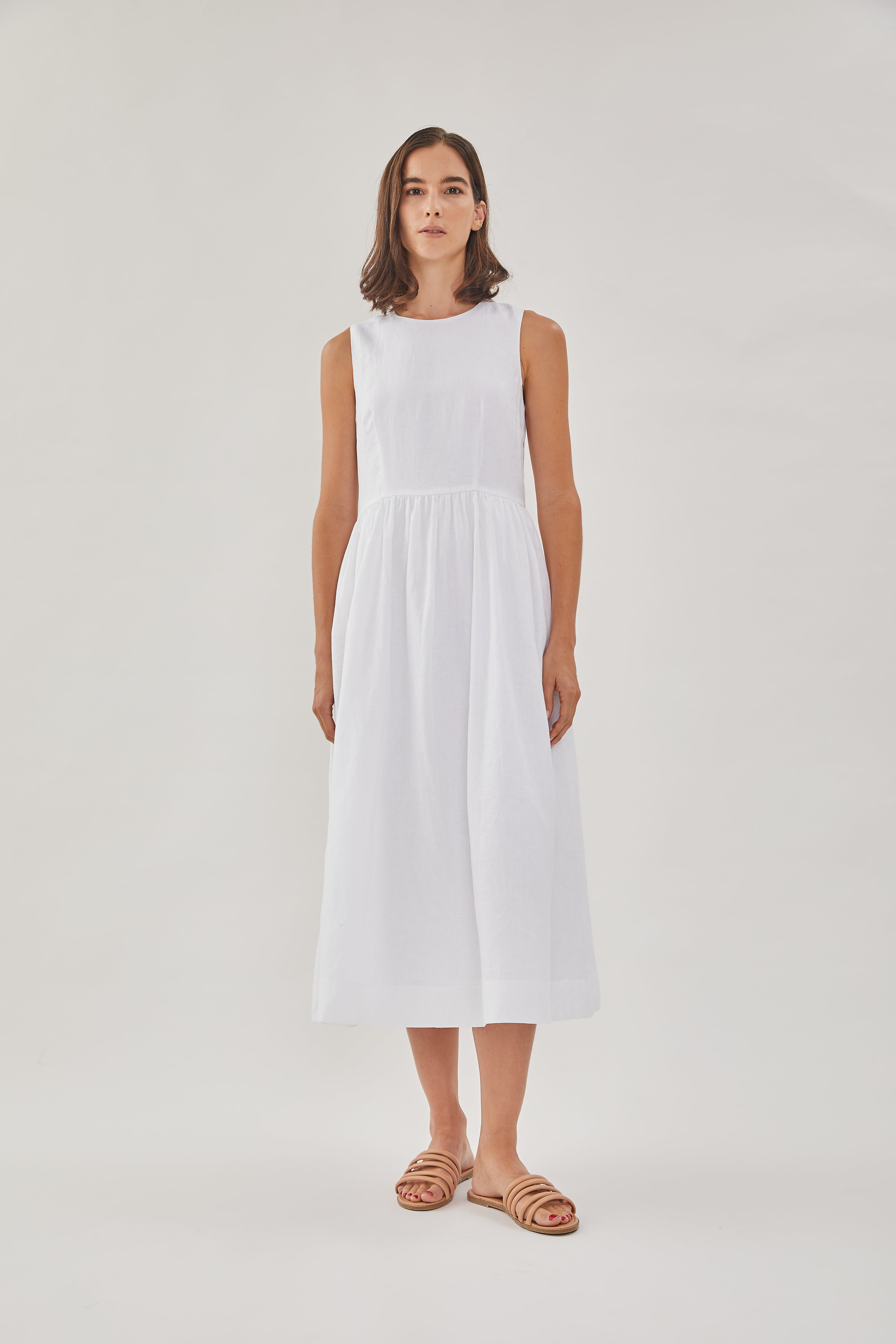 Linen Sleeveless Gathered Dress in White