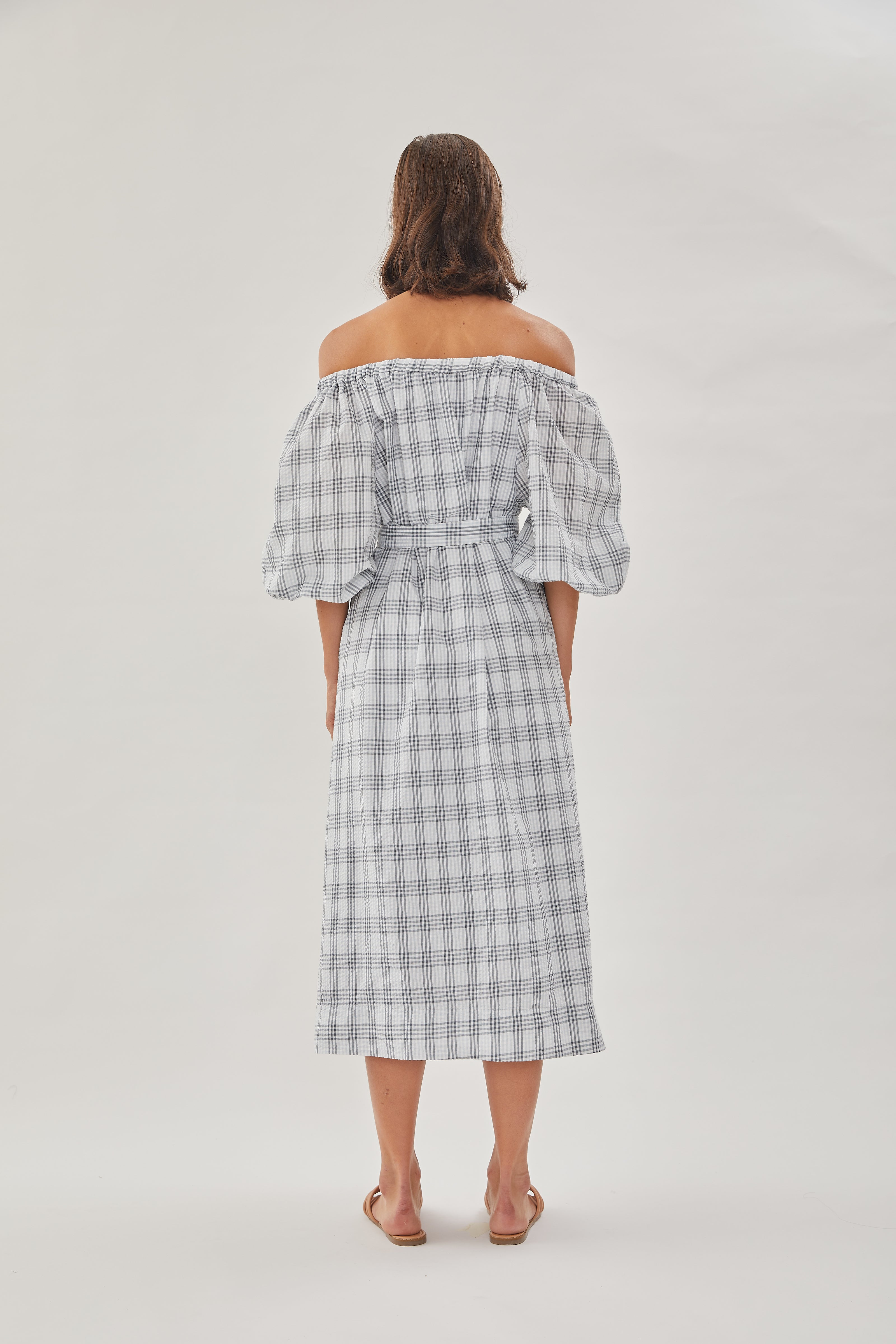 Seersucker Gathered Midi Dress in Mist