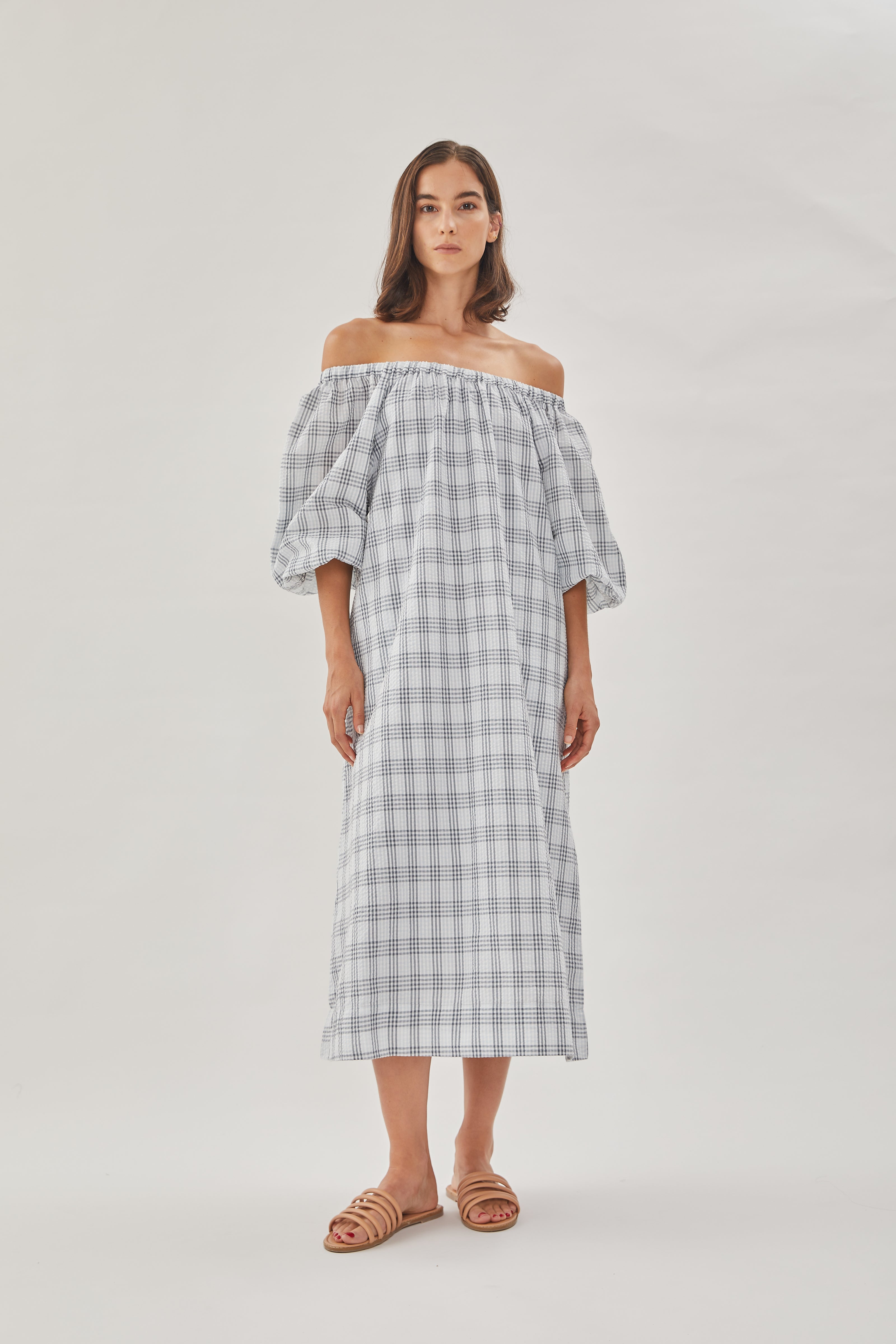 Seersucker Gathered Midi Dress in Mist