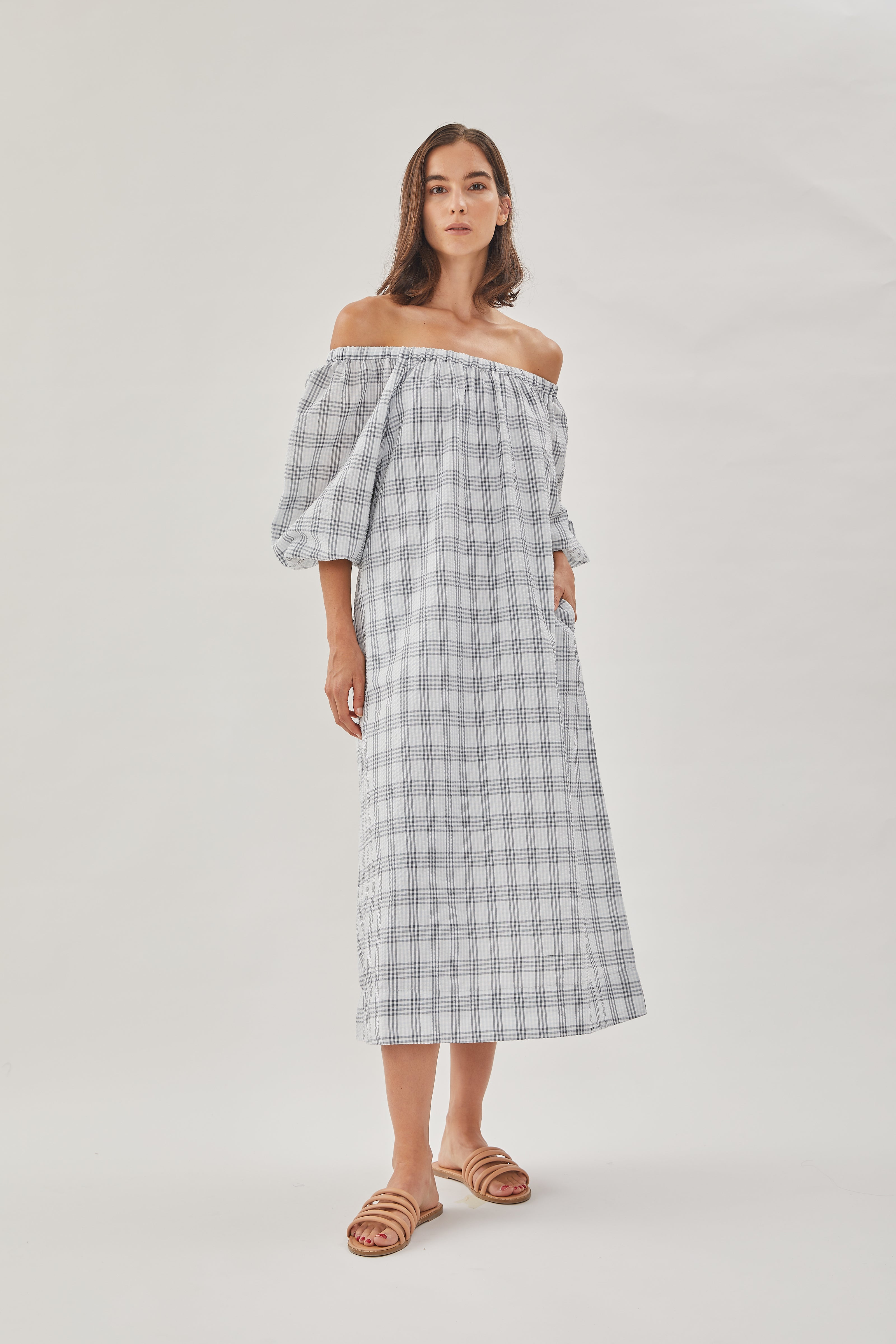 Seersucker Gathered Midi Dress in Mist